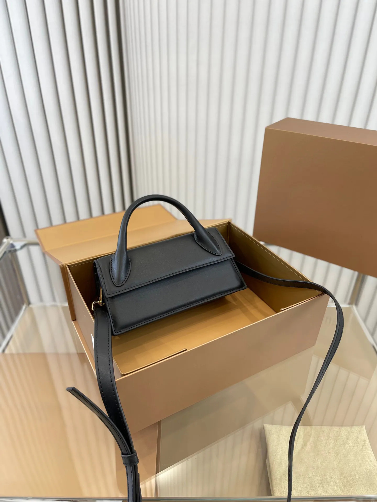 Fashion shoulder bag Cross Body iconic handbag Gold metal logo and hardware reinforced handle Bla... | DHGate