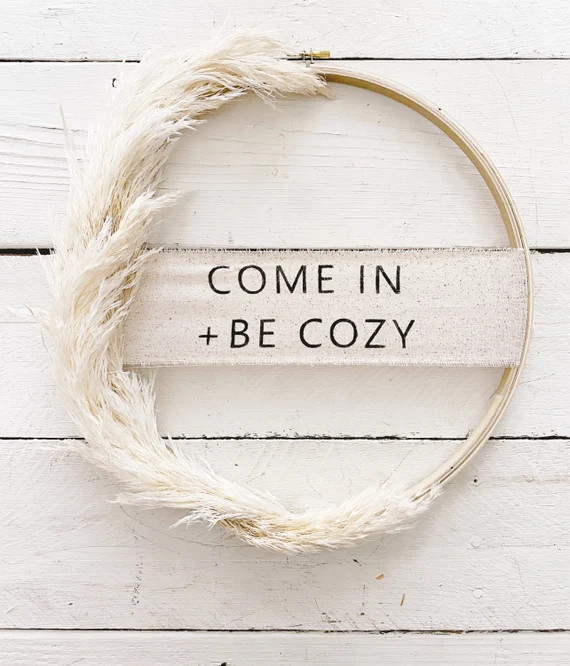 Pampas Grass Hoop Wreath// Modern Wreath// Fall Wreath// Autumn decor// wall art// Front Door Wre... | Etsy (US)