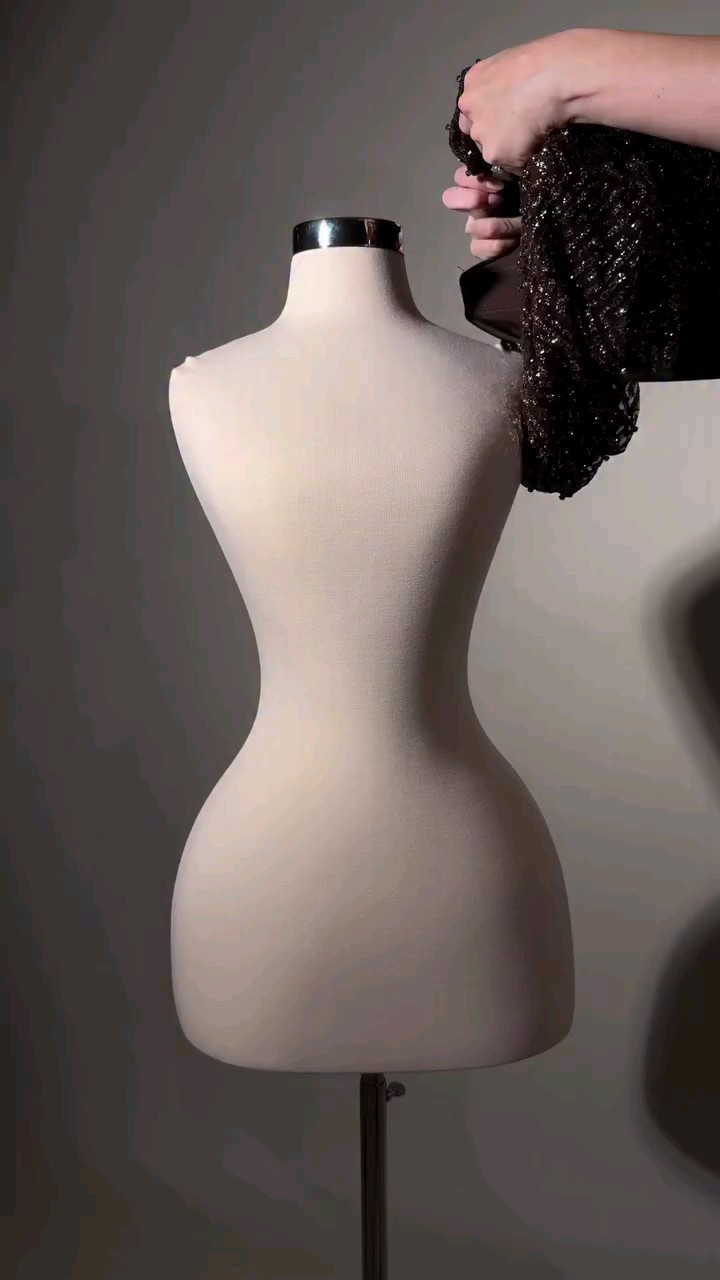 If you love minimal chic style, this one’s for you!

#LTKdresses #LTKstyletip #LTKdatenight