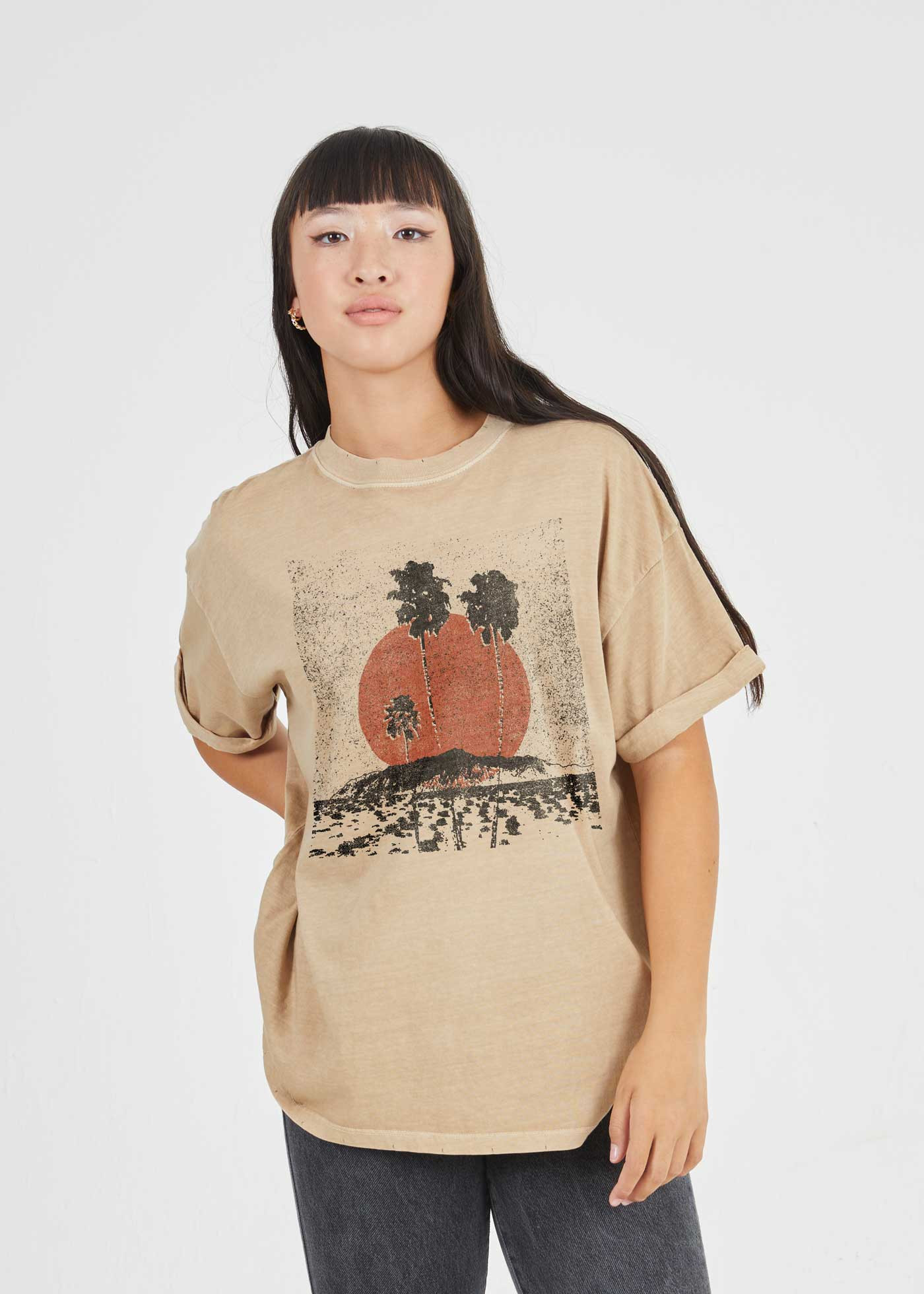 GirlDangerous: Three Palms Sand Boyfriend Tee | Girl Dangerous