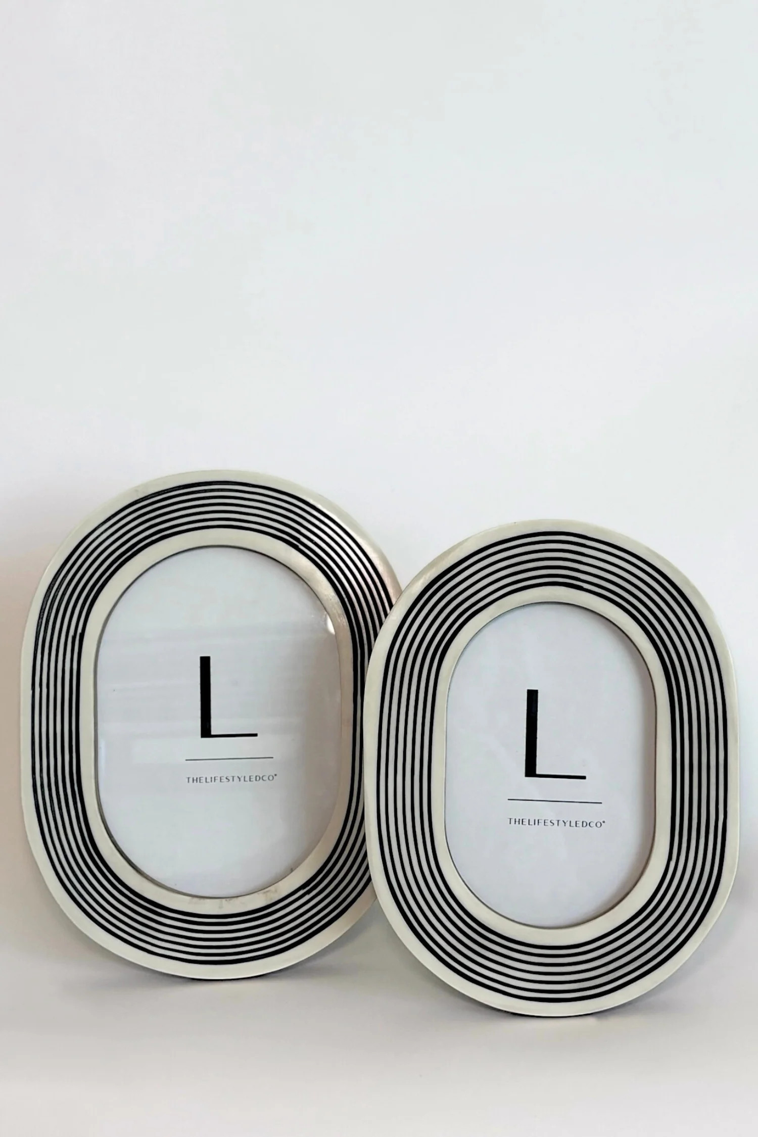 Russo Oval Etched Frame - 2 Sizes | THELIFESTYLEDCO