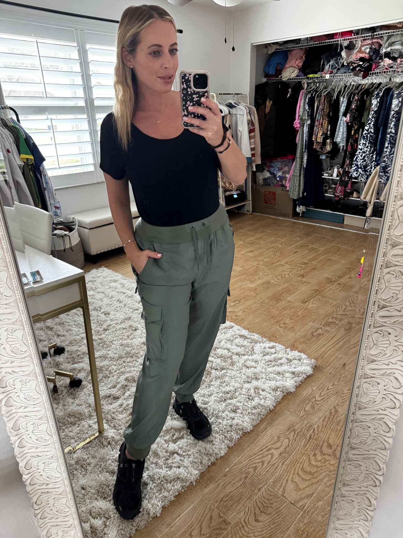 Casual pants with pockets. Workwear style at 10 weeks pregnant 

#LTKBump #LTKMidsize #LTKootd