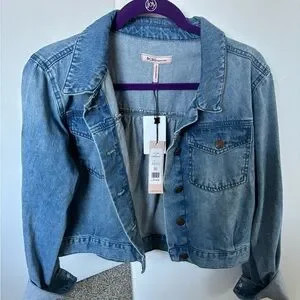 NWT BCBGENERATION cropped denim jean jacket size large! | Poshmark
