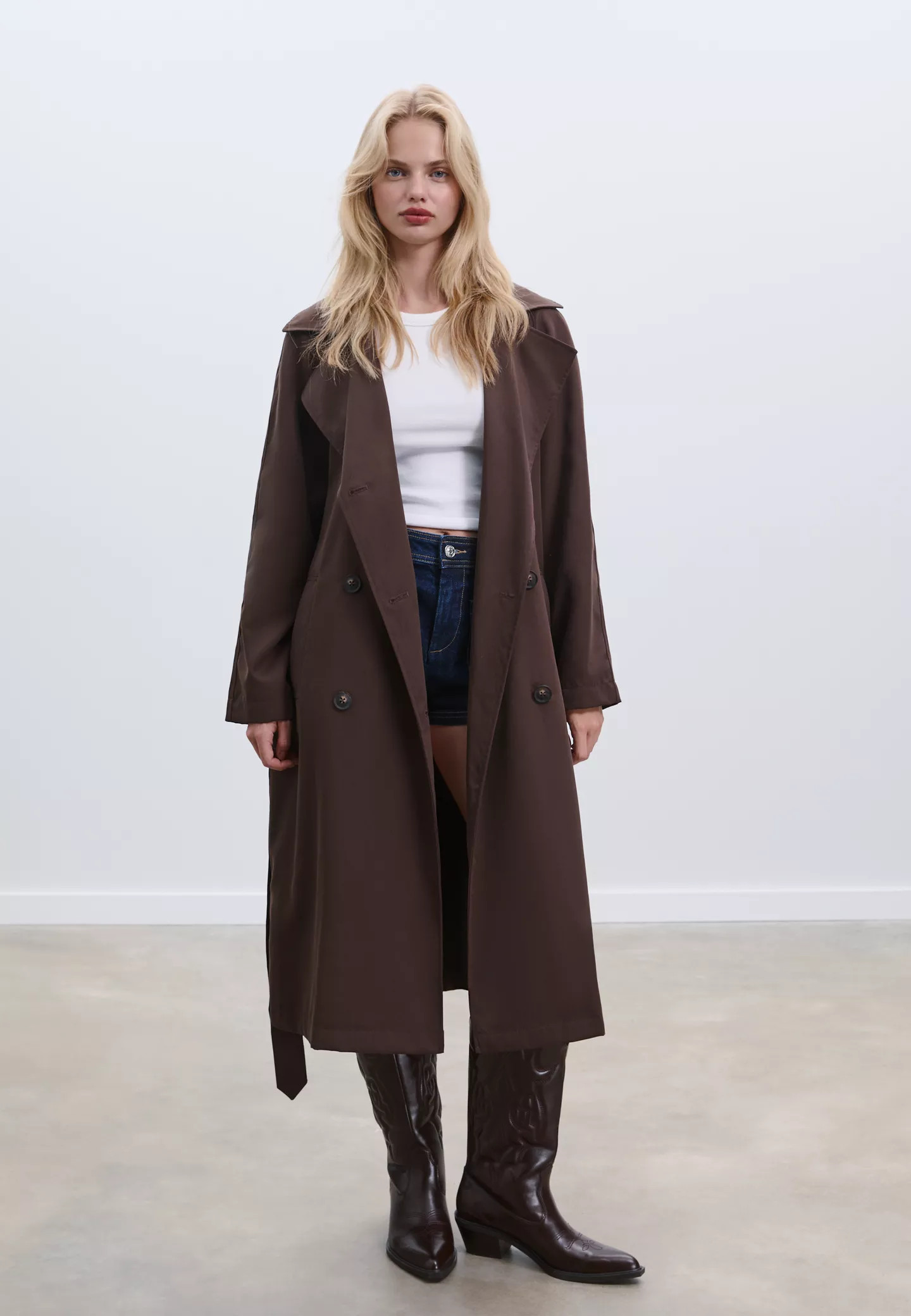 Long loose-fitting oversize trench coat | Stradivarius (UK)