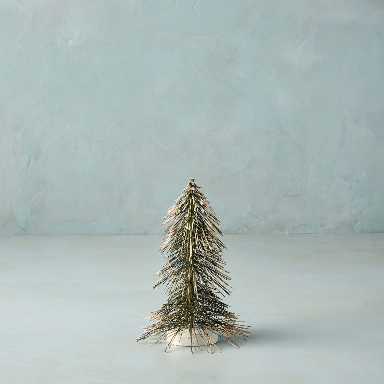 Whimsical Bottle Brush Tree | Magnolia