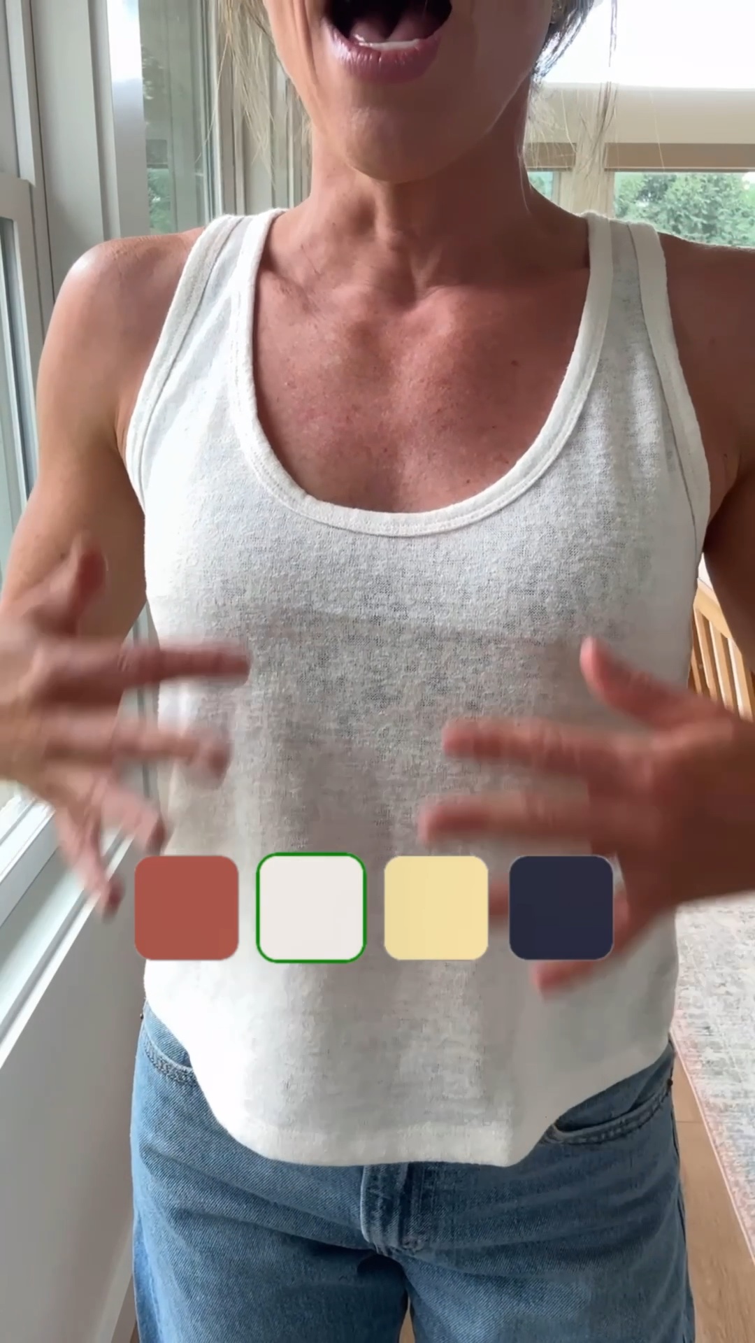 Tank: Xs / jeans: 25 / everything fits TTS! **