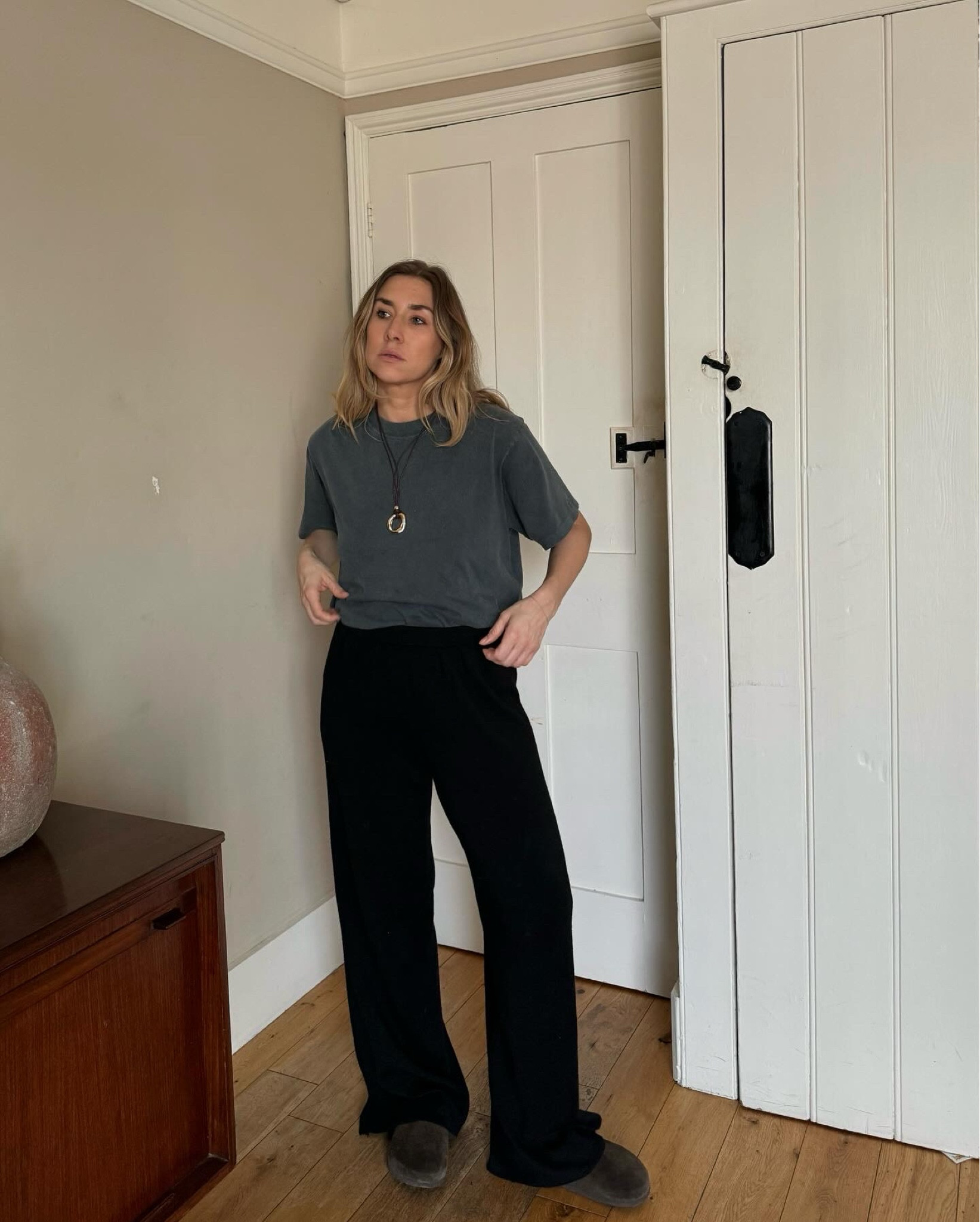 Basic but perfect 🤌🏼 a good base or lounge outfit at home. 

#LTKSeasonal #LTKstyletip #LTKfindsunder100