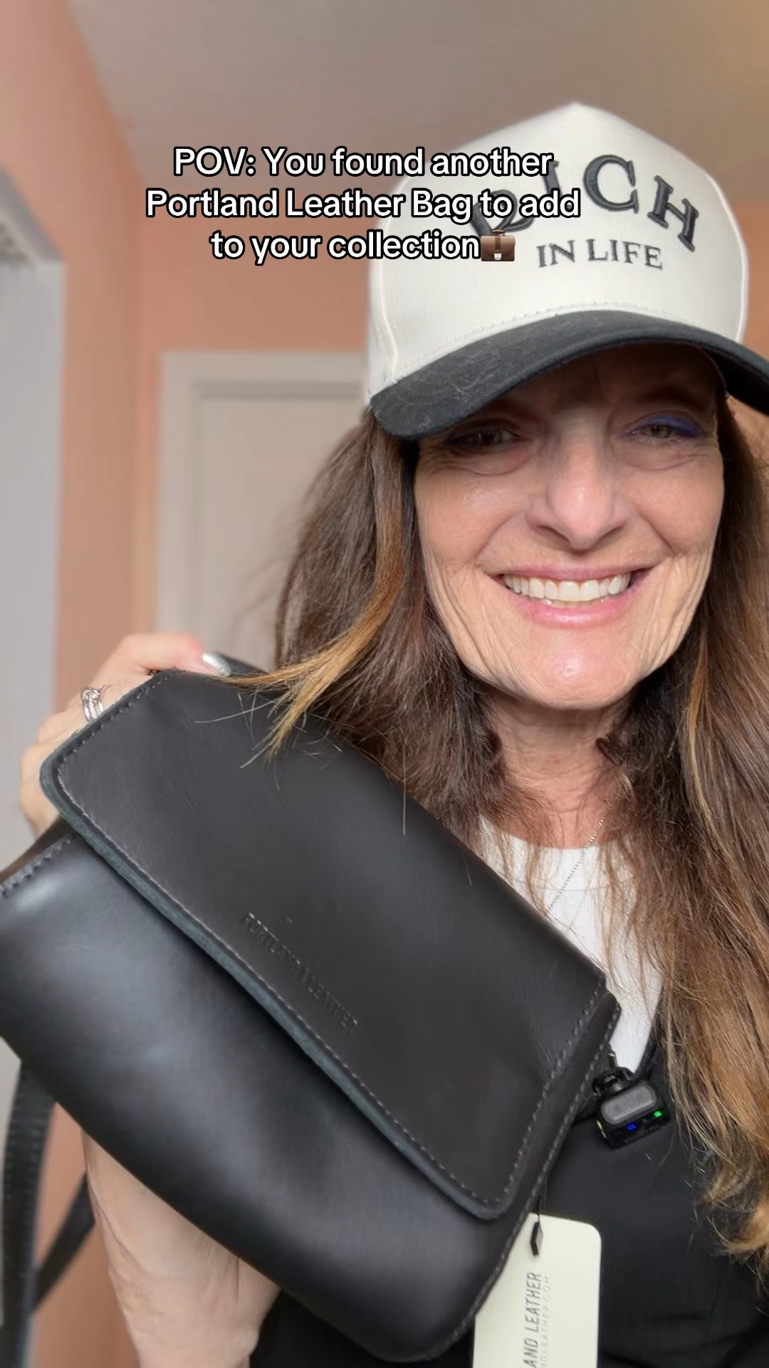 Portland Leather 100% full grain leather cross body bags are on a major sale right now!🖤👜

#LTKOver40 #LTKootd #LTKSaleAlert