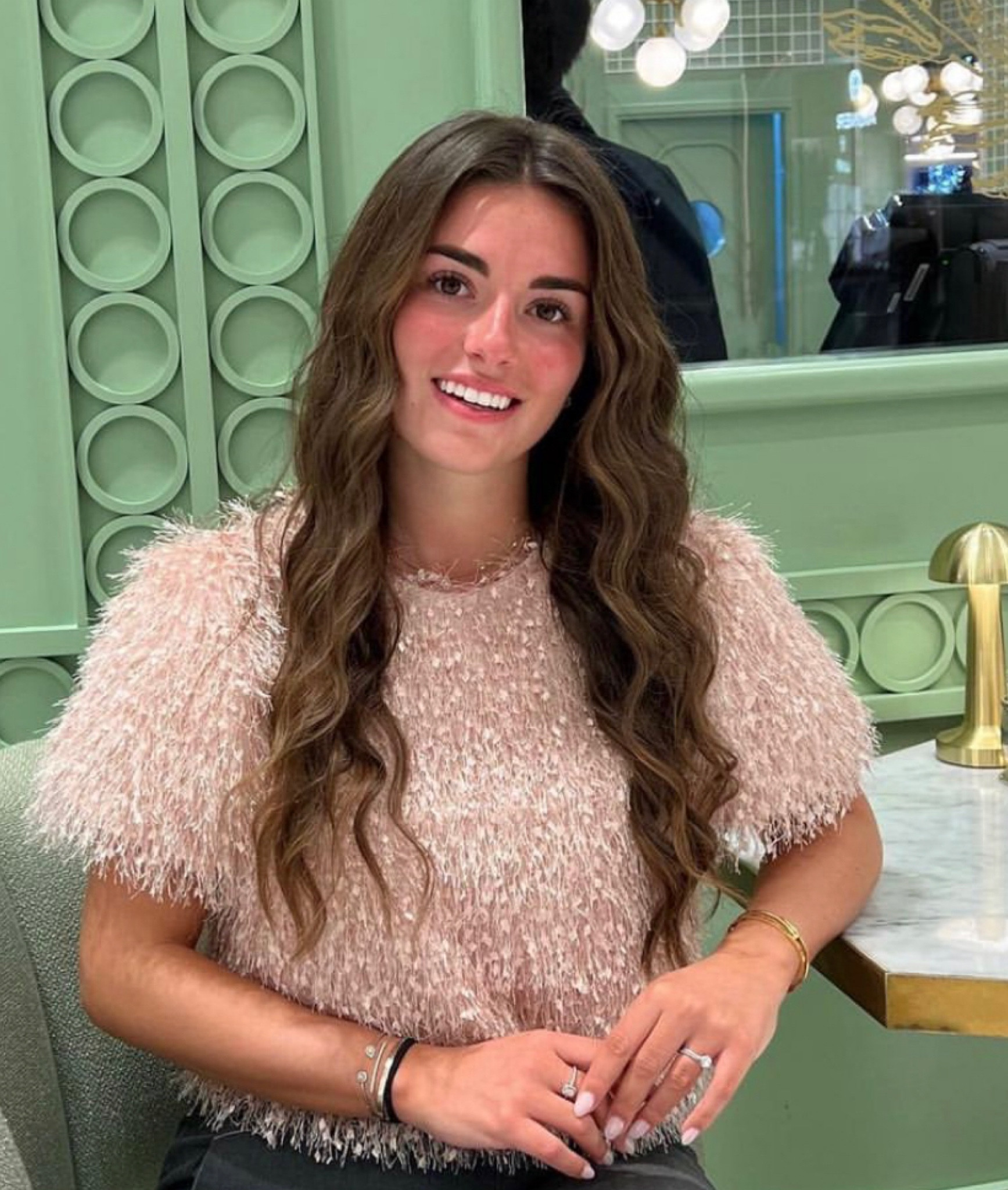 BEST HAIR PRODUCTS ✨


#LTKU #LTKbeauty #LTKFind