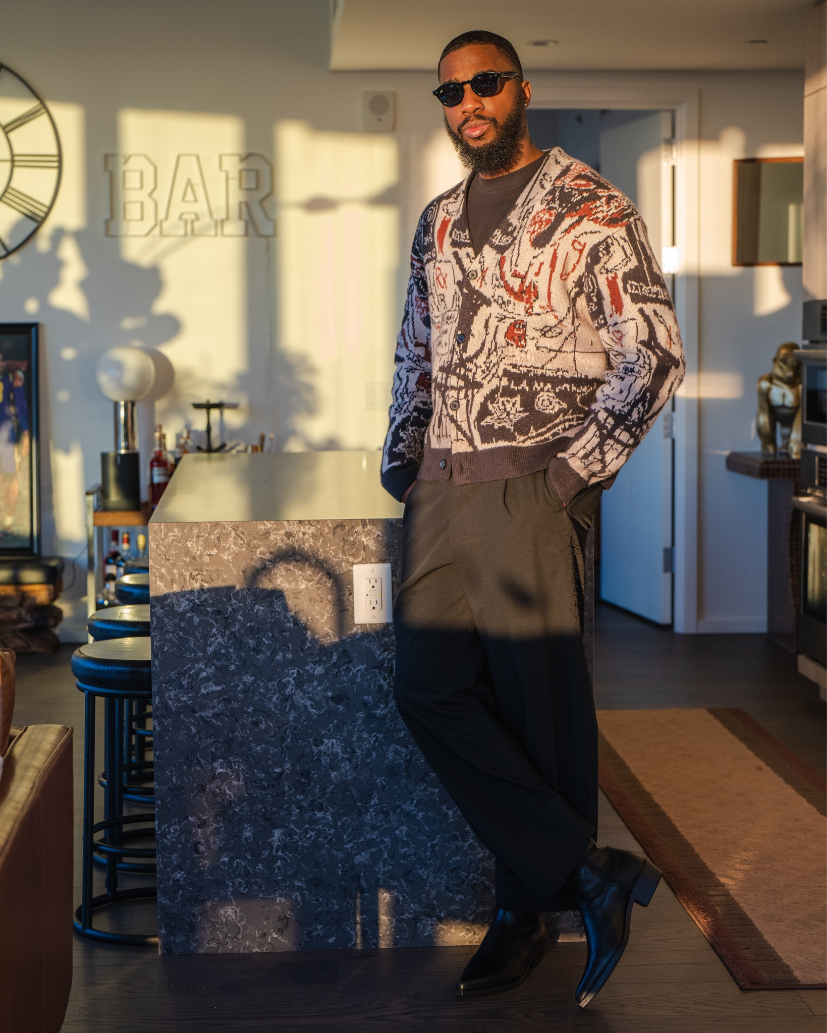 Mature casual outfit with this Basquiat inspired cardigan from Abercrombie. Link to items down below ⬇️!

#LTKmens