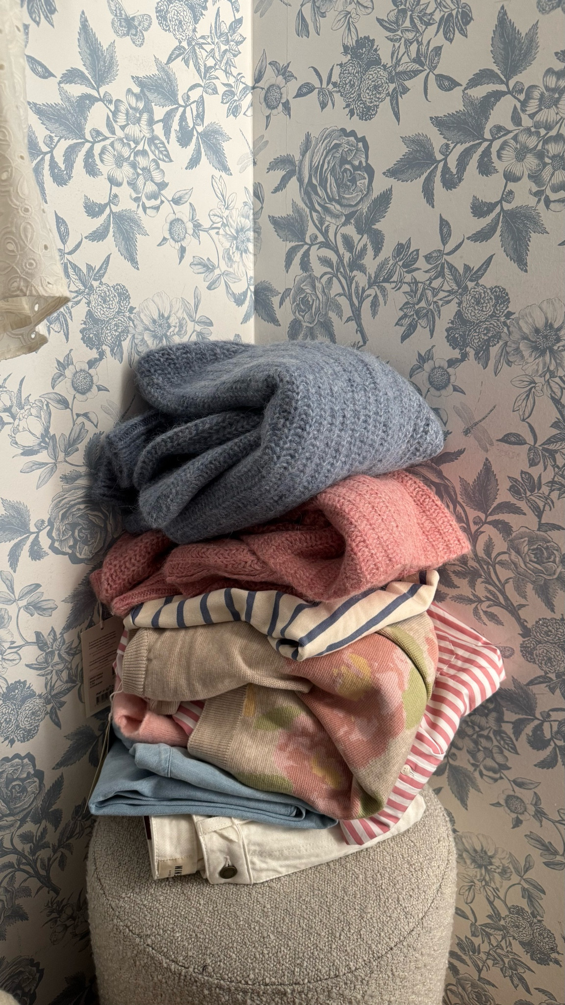 Sezane try on picks! Late winter outfit, early spring outfit, effortless outfit, effortless style, pink sweater, pink top, Valentine’s Day inspo

#LTKStyleTip #LTKFindsUnder100