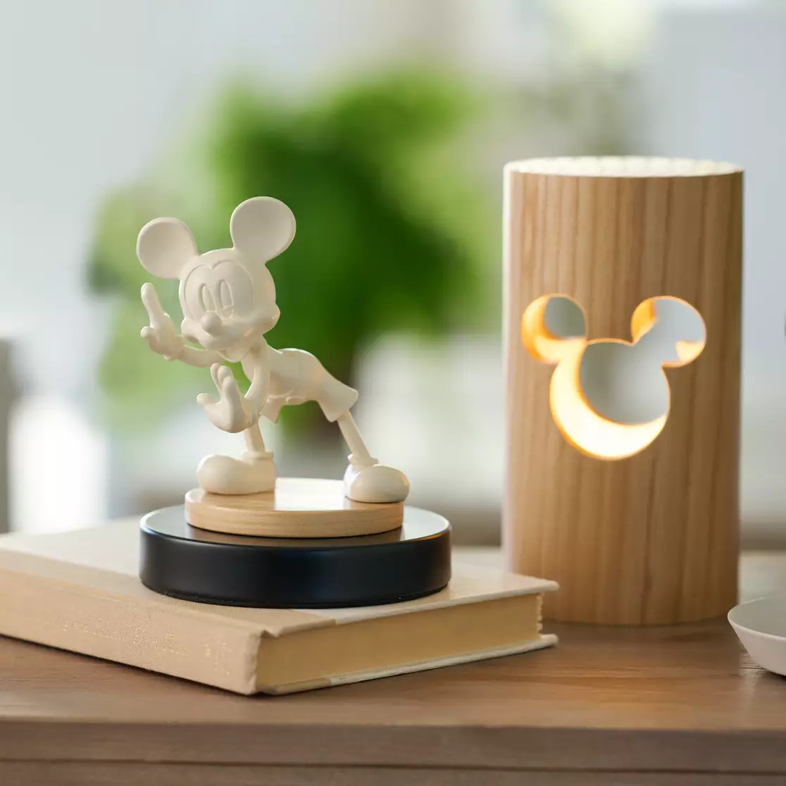 Mickey Mouse Icon Wood Desk Lamp – Mickey Mouse Home Collection | Disney Store