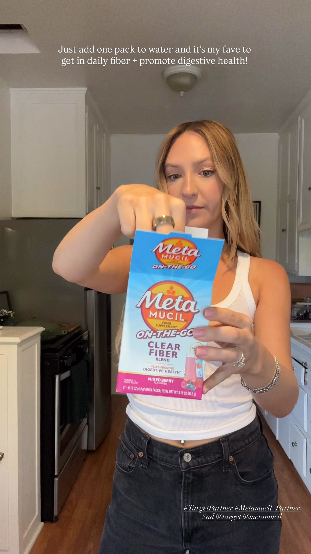 #ad #Metamucil_Partner Metamucil now has on-the-go packs to easily add more fiber to your daily routine! Available now at Target 🙌🏻
#TargetPartner @target @metamucil

†Diets low in saturated fat and cholesterol that include 7 grams of soluble fiber per day from psyllium husk, as in Metamucil, may reduce the risk of heart disease by lowering cholesterol.  One serving of Metamucil has 2.4 grams of this soluble fiber.