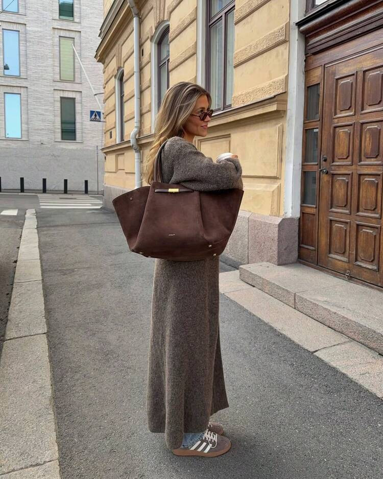 SEREN Nouveau Cardigan Long En Maille À Col En V Gris Pour L'automne Et L'hiver, Pour Femmes. Doux, Simple, Ample Et Polyvalent, Dans Un Style Coréen Décontracté Et Paresseux. Convient Pour La Tenue De Tous Les Jours, Les Déplacements Et Les Pulls D'automne. | SHEIN