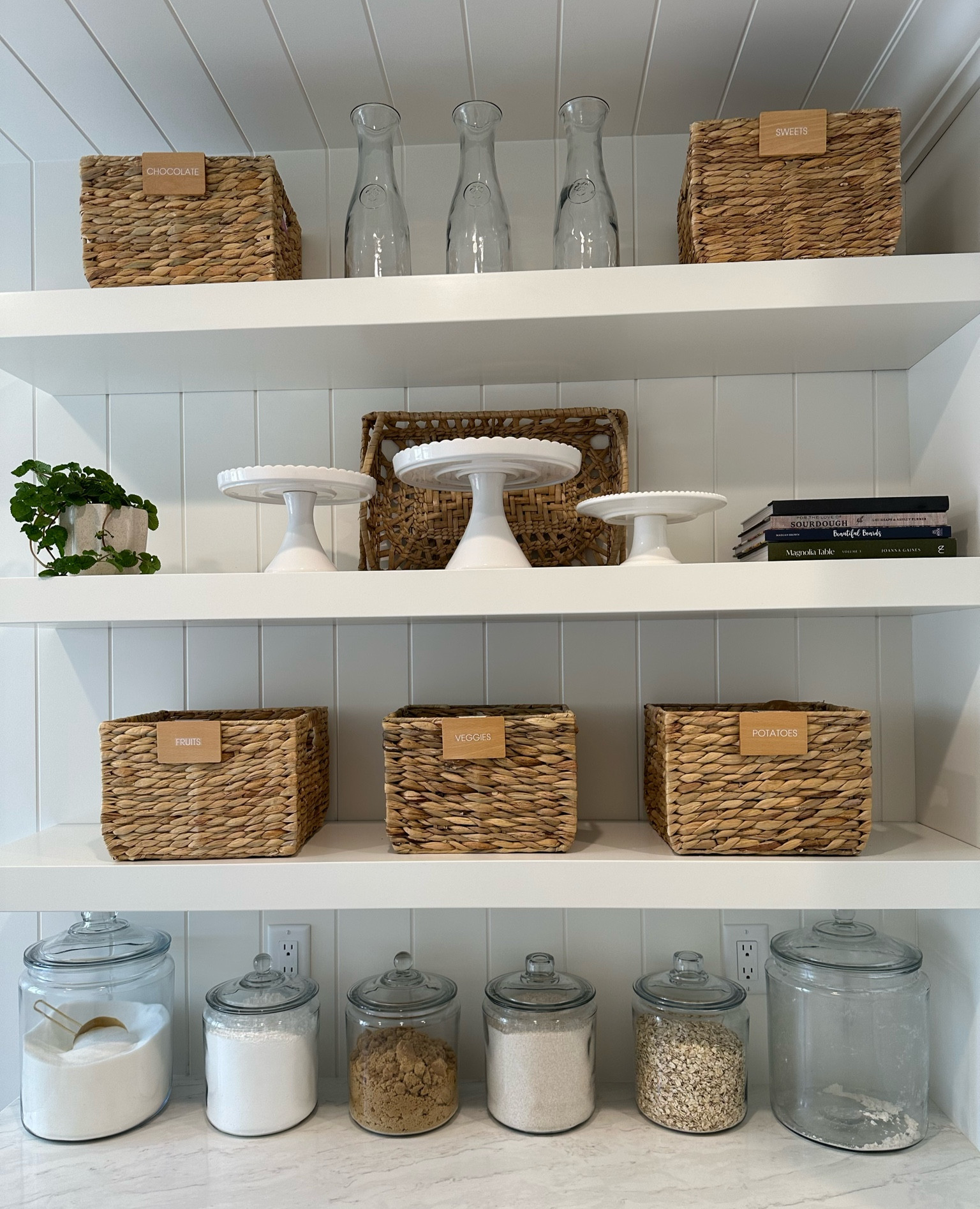 Organization on display | Mix different texture items to tie everything together! 

#organize #kitchen #pantry #home

#LTKhome