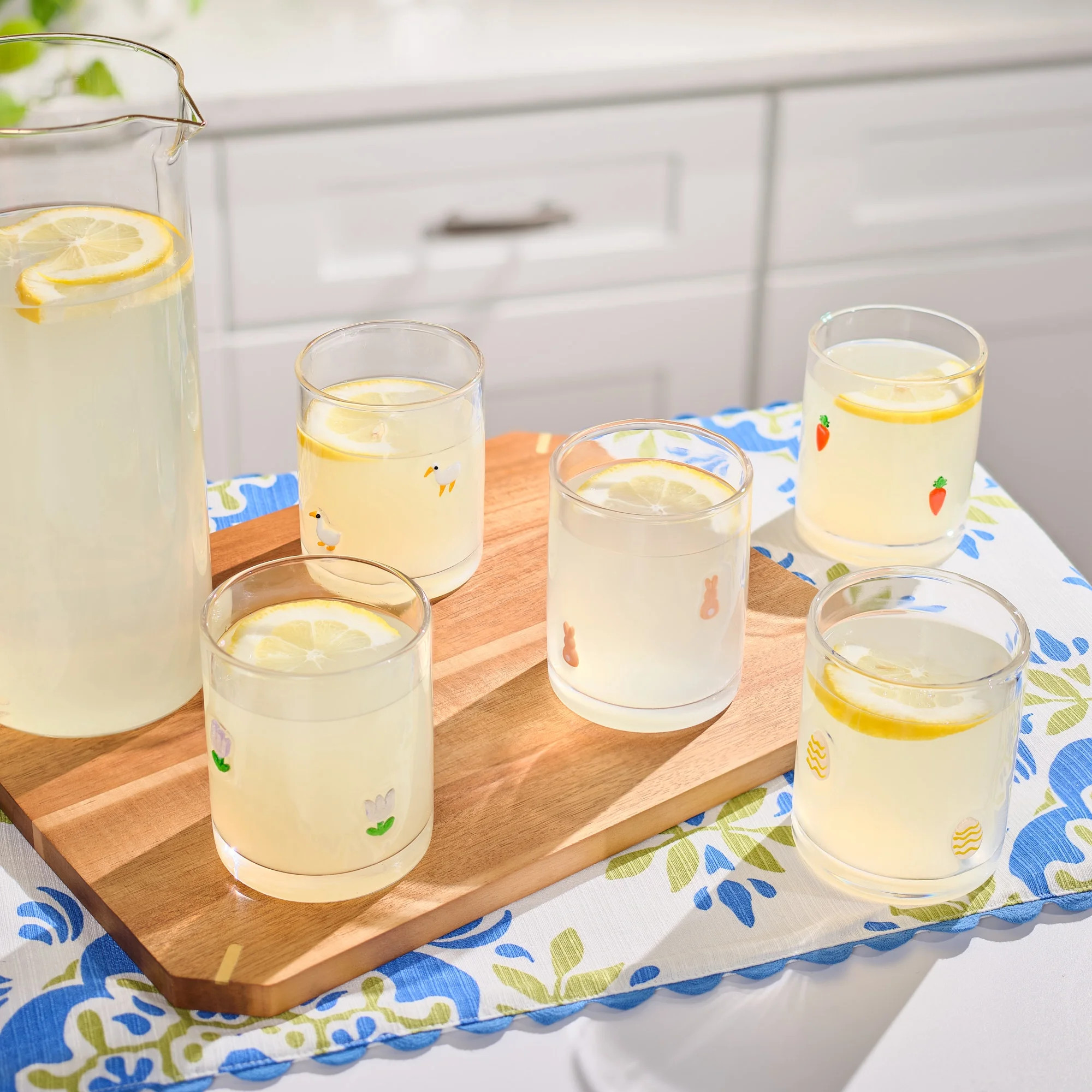 Thyme & Table 12 fl oz Easter Bunny Charm Drinking Glasses, Set of 2 | Walmart (US)