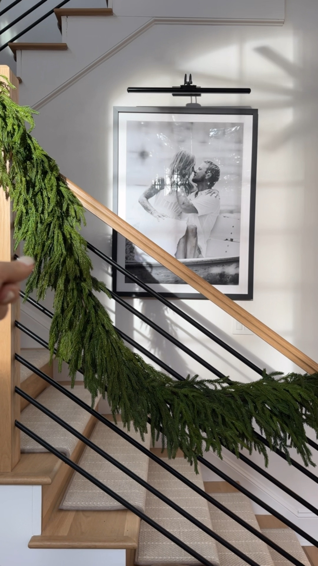 Our stair frame + this new Amazon wireless picture light I hung today! It’s 26” which is AMAZING — 😍💡 rechargeable & removable which makes it super easy! 

The frame is 30x40! Highly suggest them! 

Amazon home / artifact uprising / gallery / framed photos / home design / staircase decor / picture light / cozy / Holley Gabrielle / garland / festive / reel

#LTKHoliday #LTKHome #LTKWatchNow