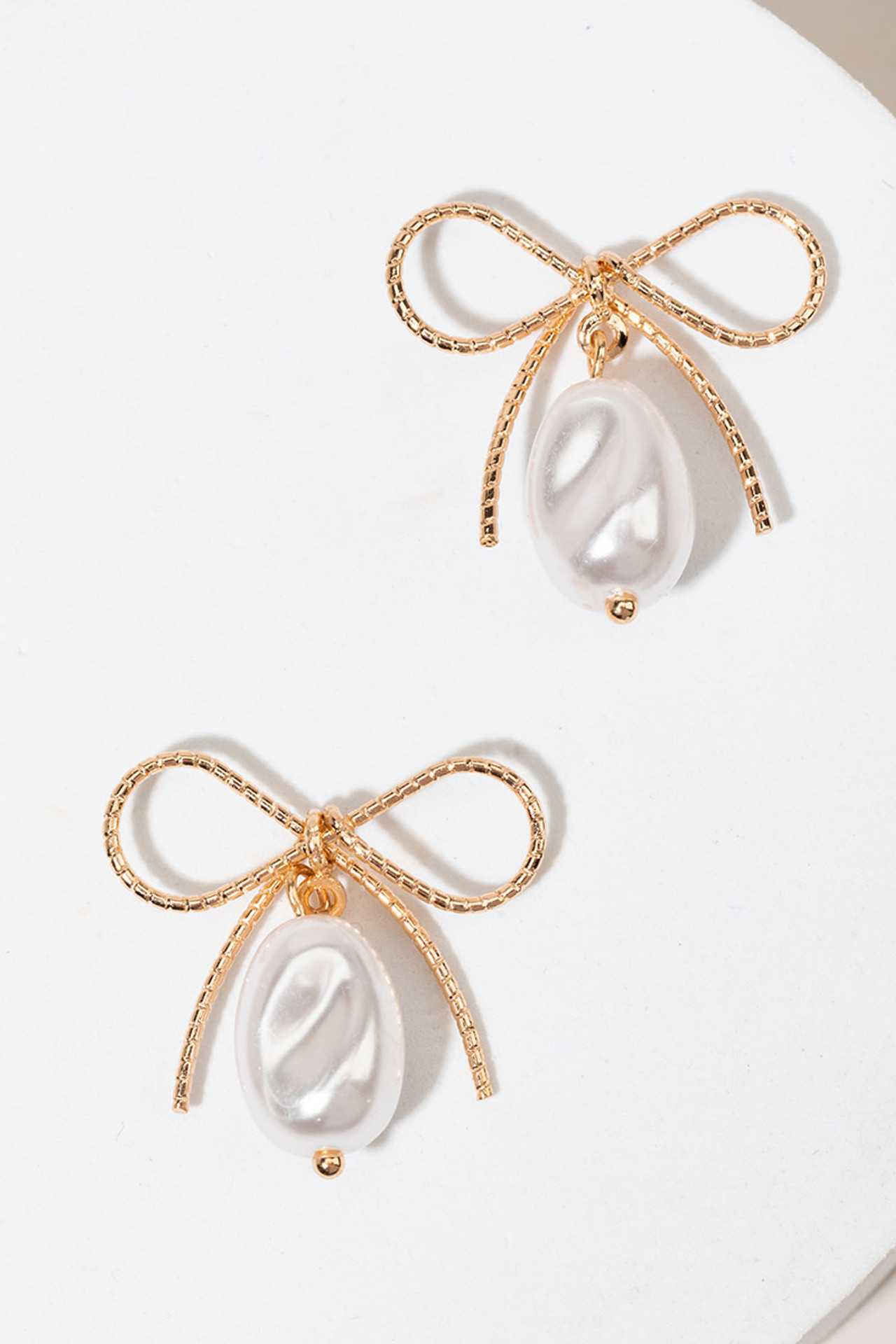 Courtney Pearl Bow Drop Earring | Francesca's