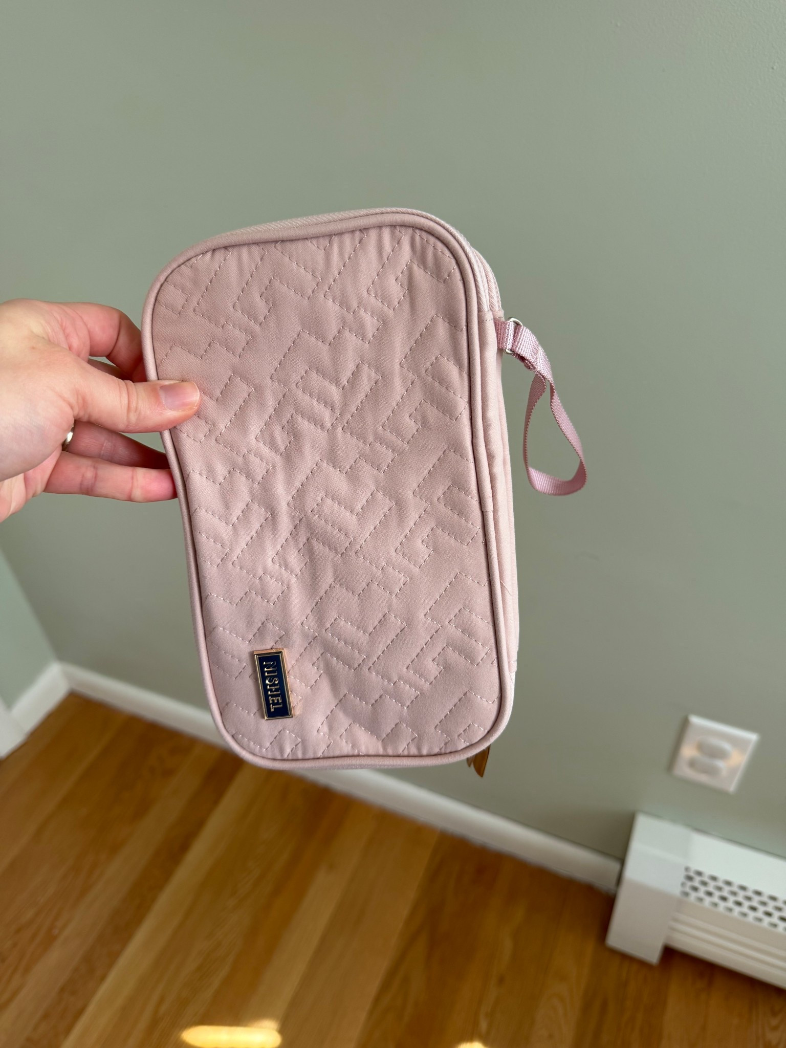 Cute new cord organizer for travel 

#LTKdayinmylife #LTKmomlife #LTKTravel