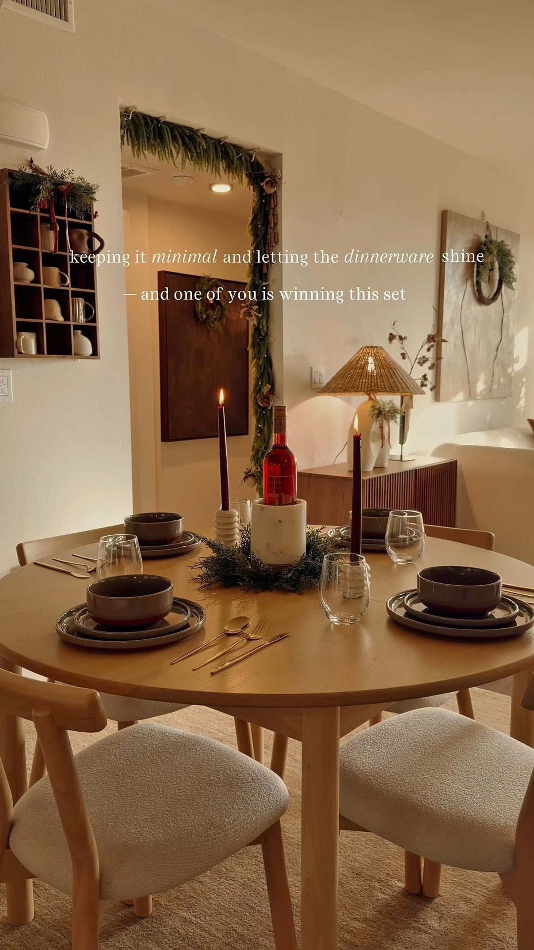 Holiday tablescape ✨

#minimaltablescape #tablescapestyling

#LTKHome #LTKHoliday #LTKSeasonal