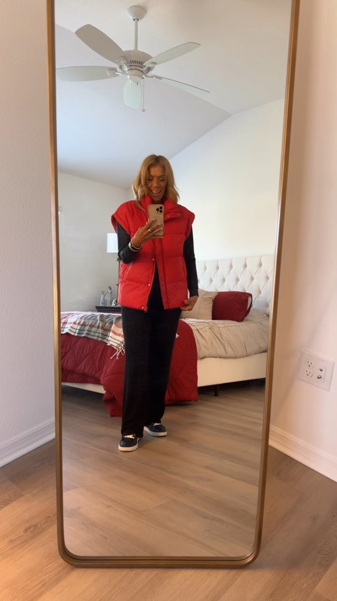 A beautiful Oversized Puffer Vest Stand Collar Full Zip Sleeveless Bubble
Puffer Vest Quilted...  Perfect to give as a gift also a great price.  

#LTKWatchNow #LTKGiftGuide #LTKHoliday