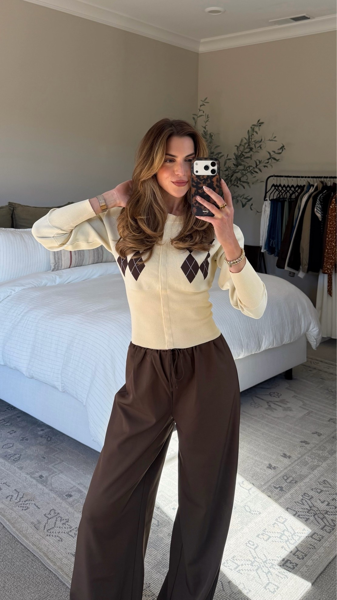 Chic and comfy pants that aren’t jeans!!

#LTKgrwm #LTKootd #LTKSeasonal