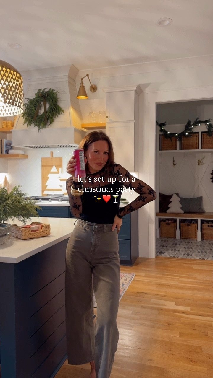 tis the season for holiday parties 🍸| holiday party tips:

-tie red bows to glassware for an extra festive touch
-found the best paper goods at @homegoods 
-the cranberry flatbread was the perfect festive appetizer that took no time! see recipe below 👇🏼

Ingredients 

Stonefire brand flatbread
plain goat cheese
6oz Brie (rind removed)
chopped pecans 
fresh cranberries
fresh chopped rosemary 
honey

pre-heat oven to 375, spread goat cheese over flatbread, cut Brie into small pieces and layer on top of goat cheese, sprinkle pecans, cranberries & rosemary. Drizzle with honey, bake for 12-15 min ❤️

#christmasparty #christmasfood #partyideas #appetizer #christmastime #tistheseason #holidayrecipes #holidayparty #christmasdecor 

#LTKHome #LTKSeasonal #LTKHoliday