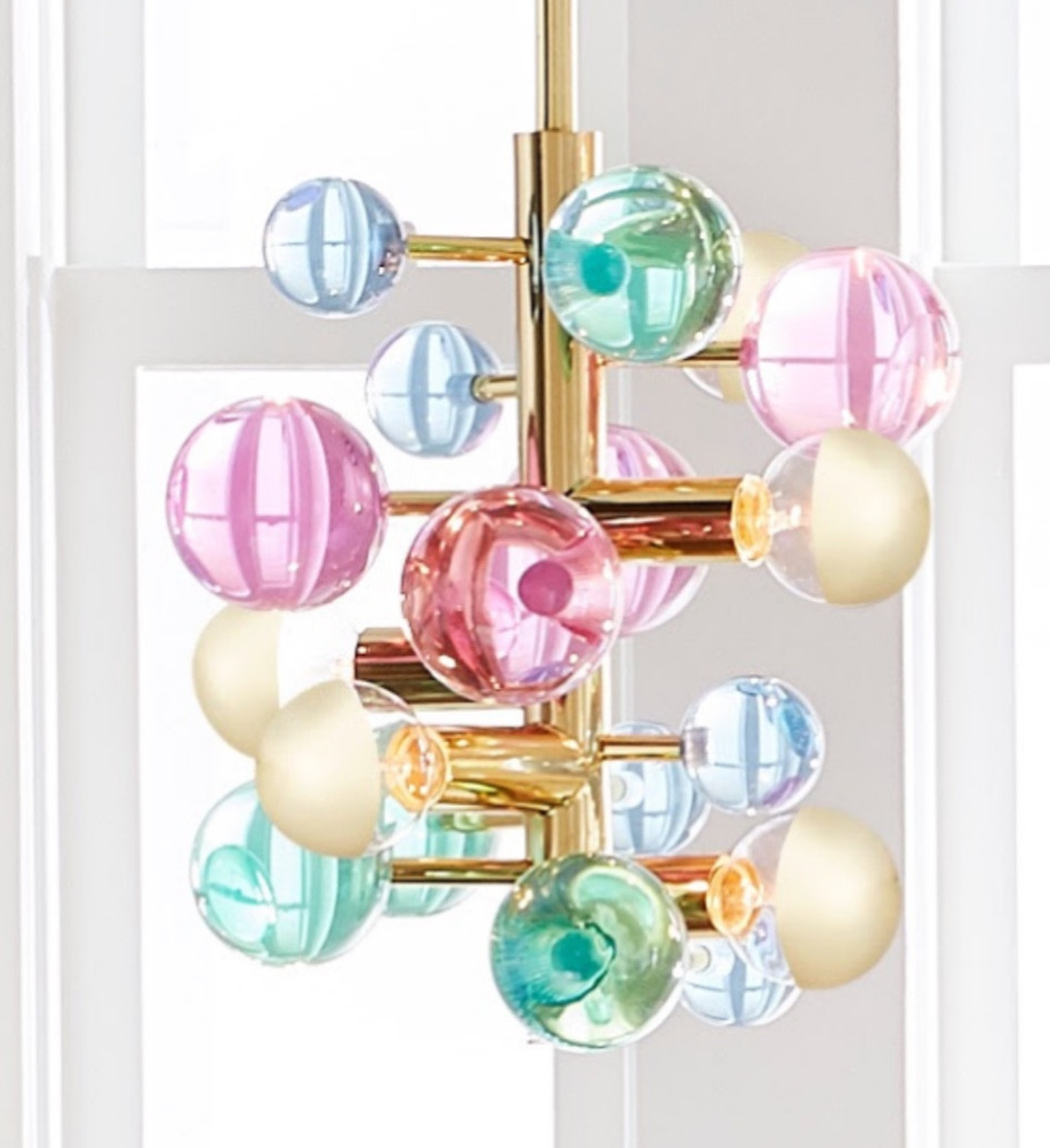 GLOBO FIVE-LIGHT CHANDELIER

A constellation of acrylic spheres floats on a polished brass stem with five interspersed globe bulbs to create a glamorous rhythm of light. Diminutive in scale but big in style, think of our Globo Five-Light Chandelier as jewelry for your ceiling. A little industrial, a little fancy, a lot versatile. Perfect in a posh powder room or a fierce foyer.

#LTKParties #LTKHome #LTKStyleTip
