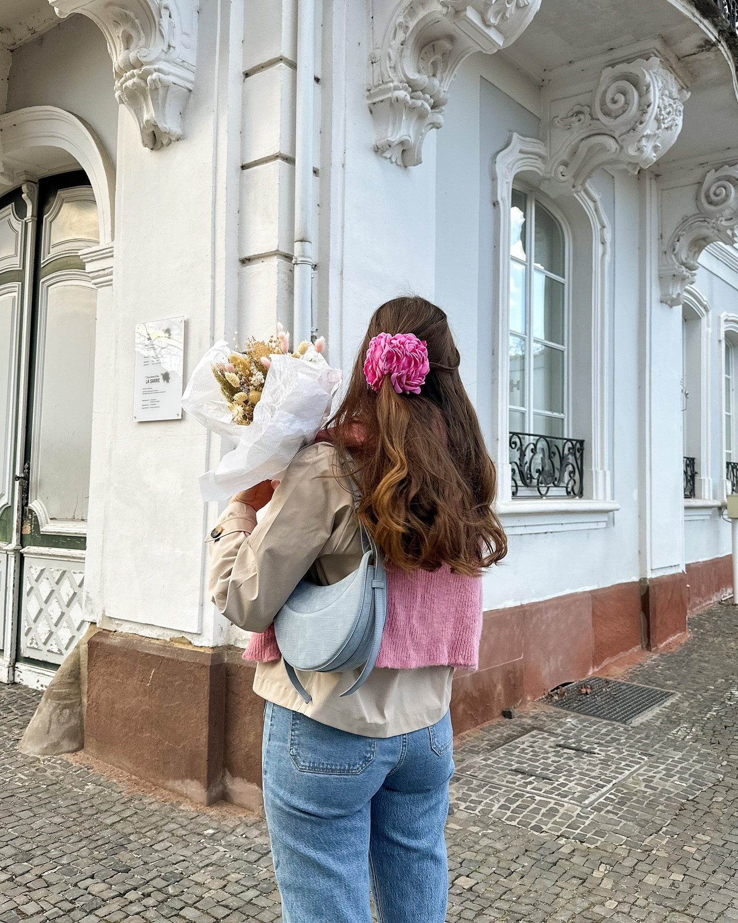 Pastels for spring 🦋🌸🍬
Beaucoup trop fan du combo rose et bleu pour les looks de printemps, et vous quelle est votre association de couleurs du moment ? 
Outfit details : 
Trench : @only_official on @spartoogram 
Shirt : @madewell 
Jeans : Levi’s Ribcage 
Sneakers : @alohas 
Bag : @polene_paris 
[produits offerts] 
•
•
•
mode femme, look printemps, styles et tendances, spring mood, Spring outfit, spring outfit inspo, pastel outfit idea,
#springoutfitinspo #frenchgirlstyle #parisiennestyle #spring2025 #casualchicstyle #pinksneakers #trenchcoatstyle #polenebag



#LTKspring #LTKfrance #LTKeurope
