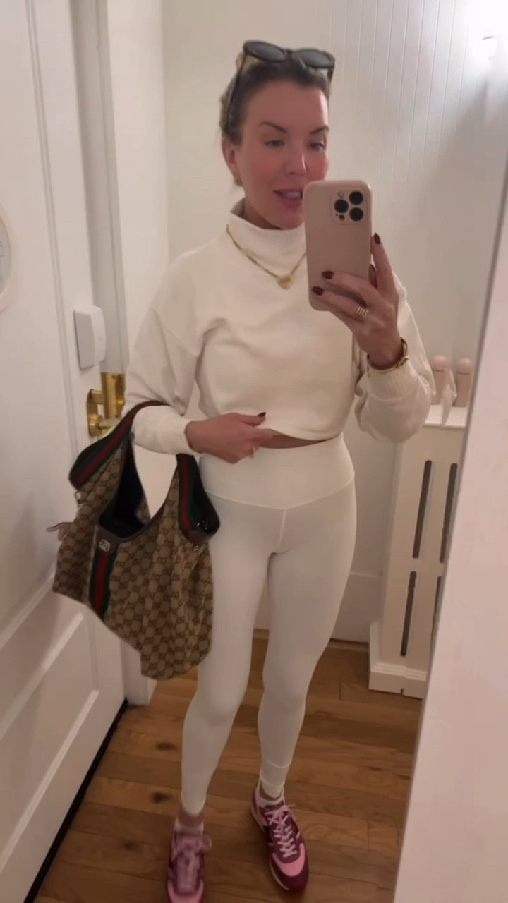 Comfy chic outfit? Yes please 

#LTKStyleTip #LTKSeasonal #LTKActive