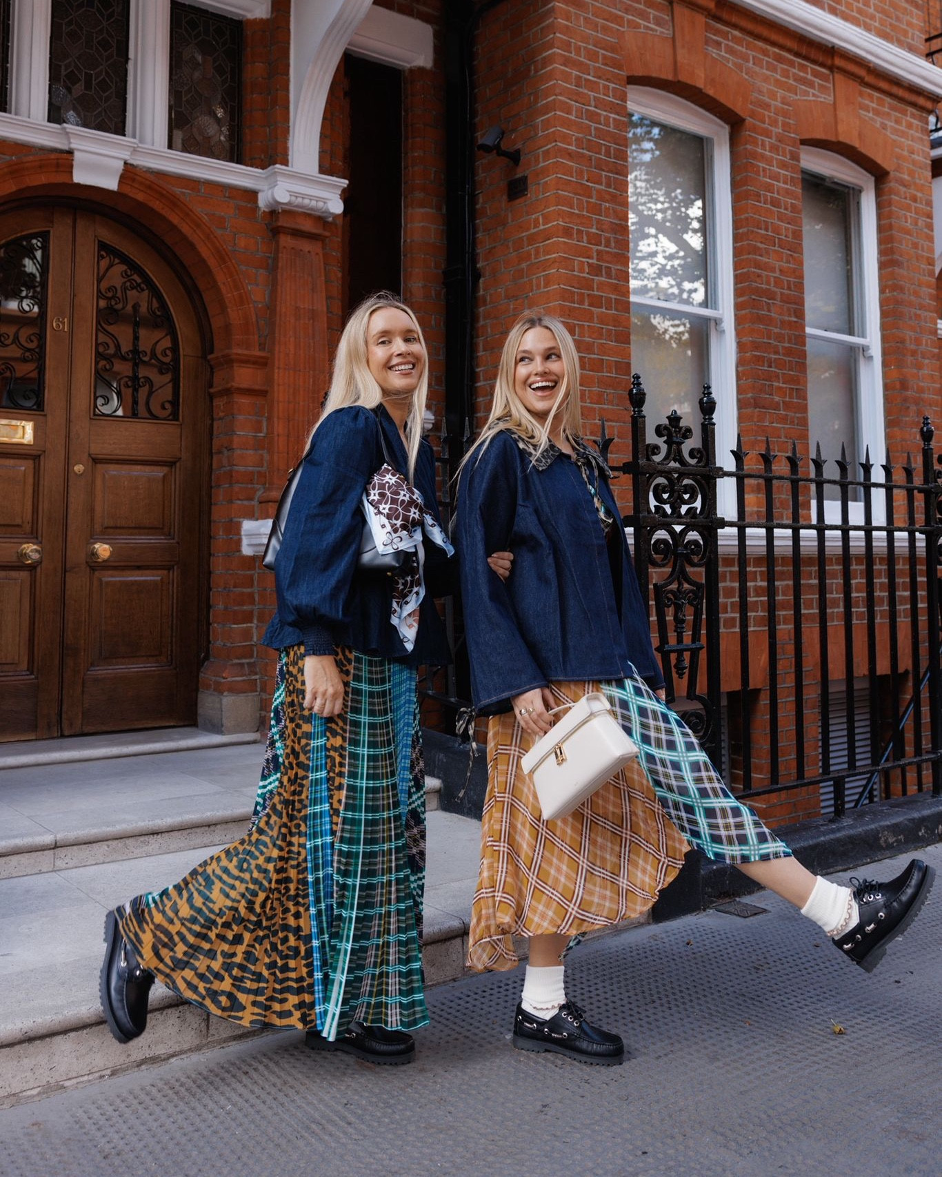 Autumn tones 🍂

Midi skirt, maxi dress, denim jacket, indigo denim, leopard print, patchwork, autumn outfit, autumn style

#LTKbag #LTKautumn #LTKFashionMonth
