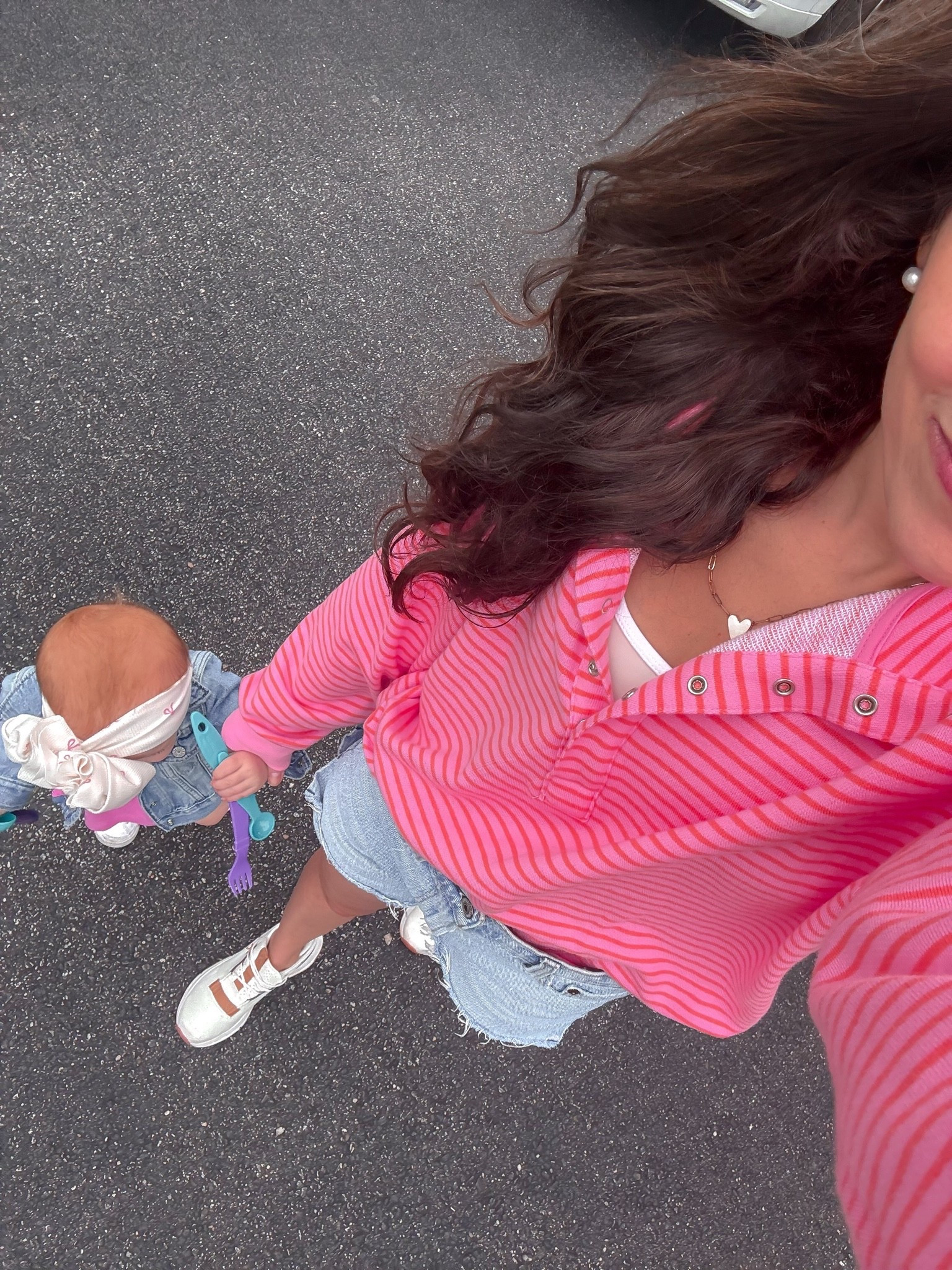 Viral target pullover ; viral pink target sweatshirt ; Henley sweatshirt ; pink striped Henley ; pink striped sweatshirt ; mom outfit ; summer must have ; pink matching set ; perfect to throw on over a bathing suit too for a beach night / boating / lake day 

Fits slightly oversized in your true size so no need to size up unless you want it longer / even more oversized

#LTKootd #LTKmomlife #LTKPetite