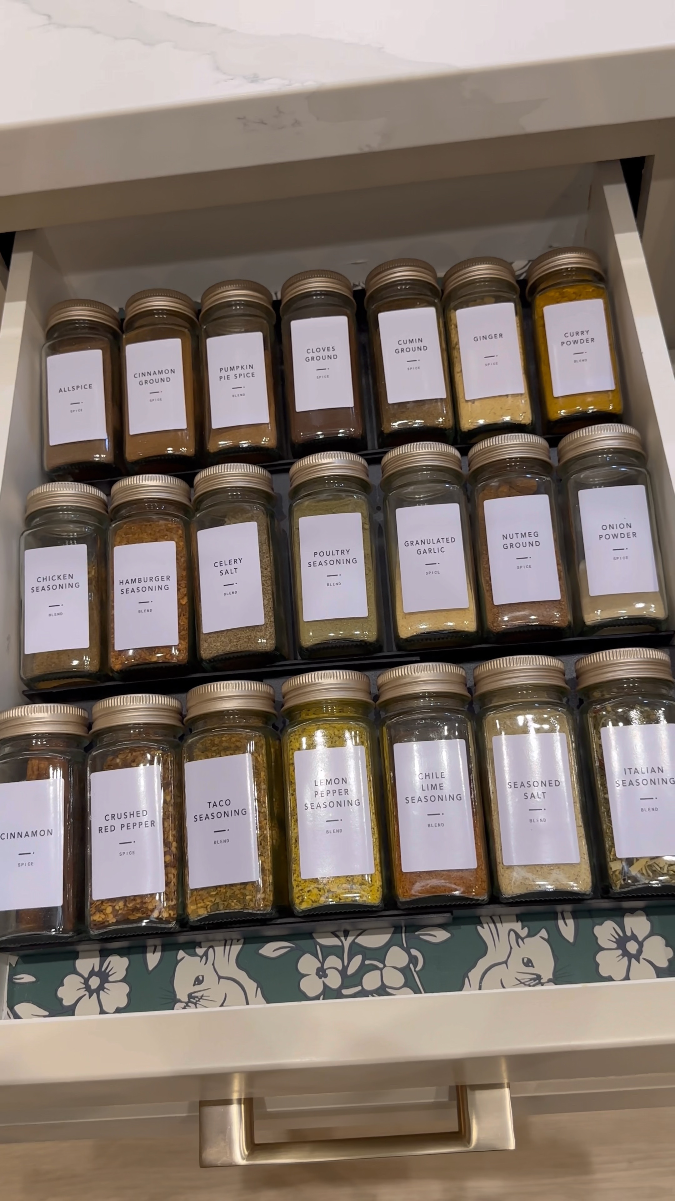 Adjustable Seasoning Drawer 🌶️

These jars and seasoning holders fit perfectly into any drawer. The shakers come with two options for labeling and two different shaker sides for a heavy or light shake. 

#seasoning #kitchenorganization #spicecabinet 

#LTKhome