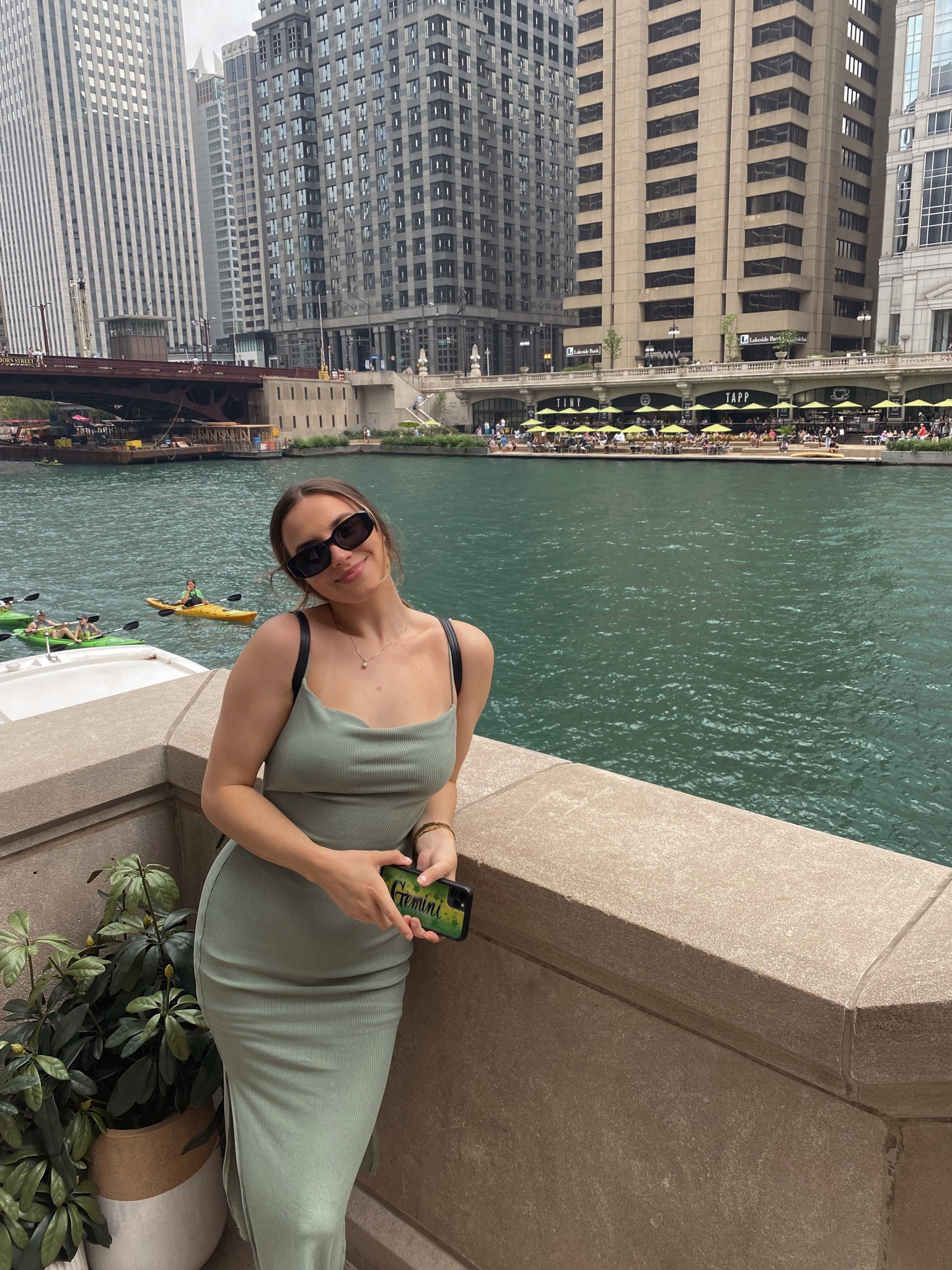 not sure why the sunglasses link shows a pic of pants lmao 

#LTKcurves #LTKU #LTKSeasonal