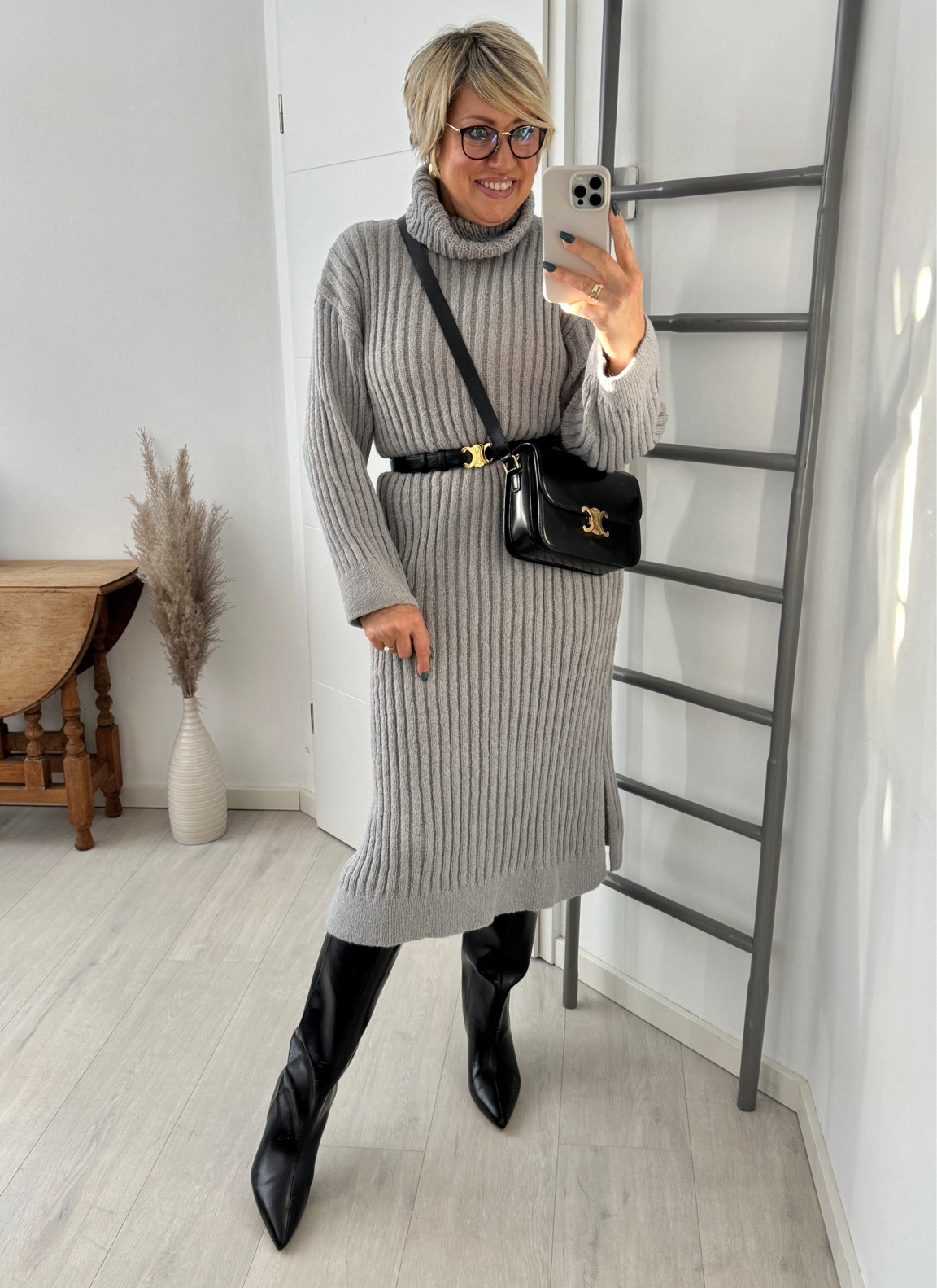 Grey and Black 

#LTKU #LTKfindsunder100 #LTKfindsunder50