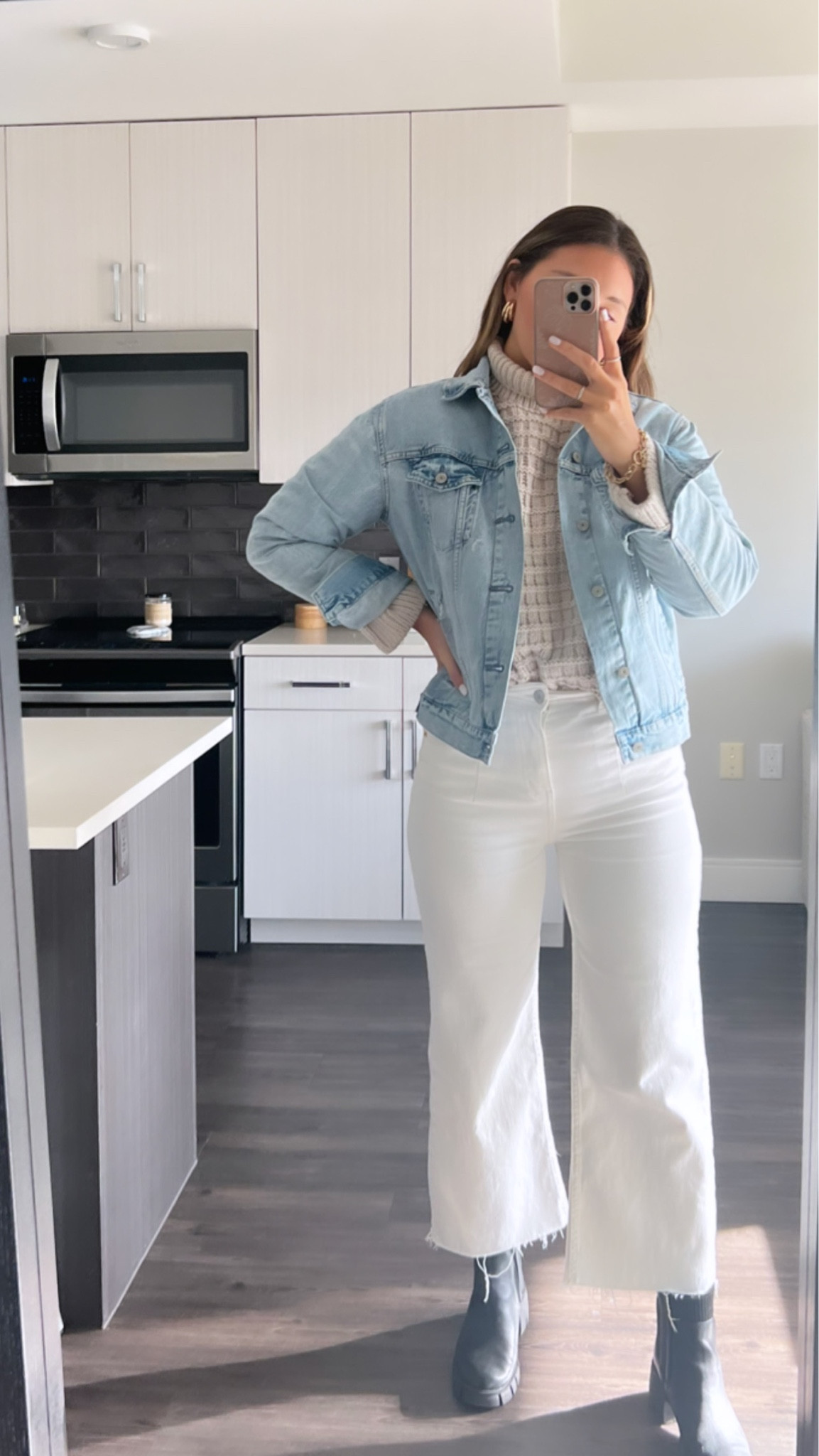 Sweater - M
Men’s Denim Jacket - M 
Pants - 28 
Shoes - 9.5 

For reference I am size 6/8 and the pants are a 28. They are extremely stretchy and don’t feel like denim material. They are very soft and feel like your favorite cotton t-shirt ! They are very comfortable and stretchy to the point of where I feel like I could definitely exercise in these if I really wanted… but why would I do that 🤪 

#target #targetstyle #falloutfit #fall #winter #winteroutfit #colorado #coloradooutfit #mountains #holiday #holidayvacation #holidayoutfit #chelseaboots #denimjacket #turtleneck #mockturtleneck #chunkysweater #oversizedsweater #whitepants #whitewidelegpants #LTKgiftguide #gift #giftidea #gap #shein #HMxme #HM #H&M 

#LTKunder50 #LTKsalealert #LTKstyletip #LTKfit