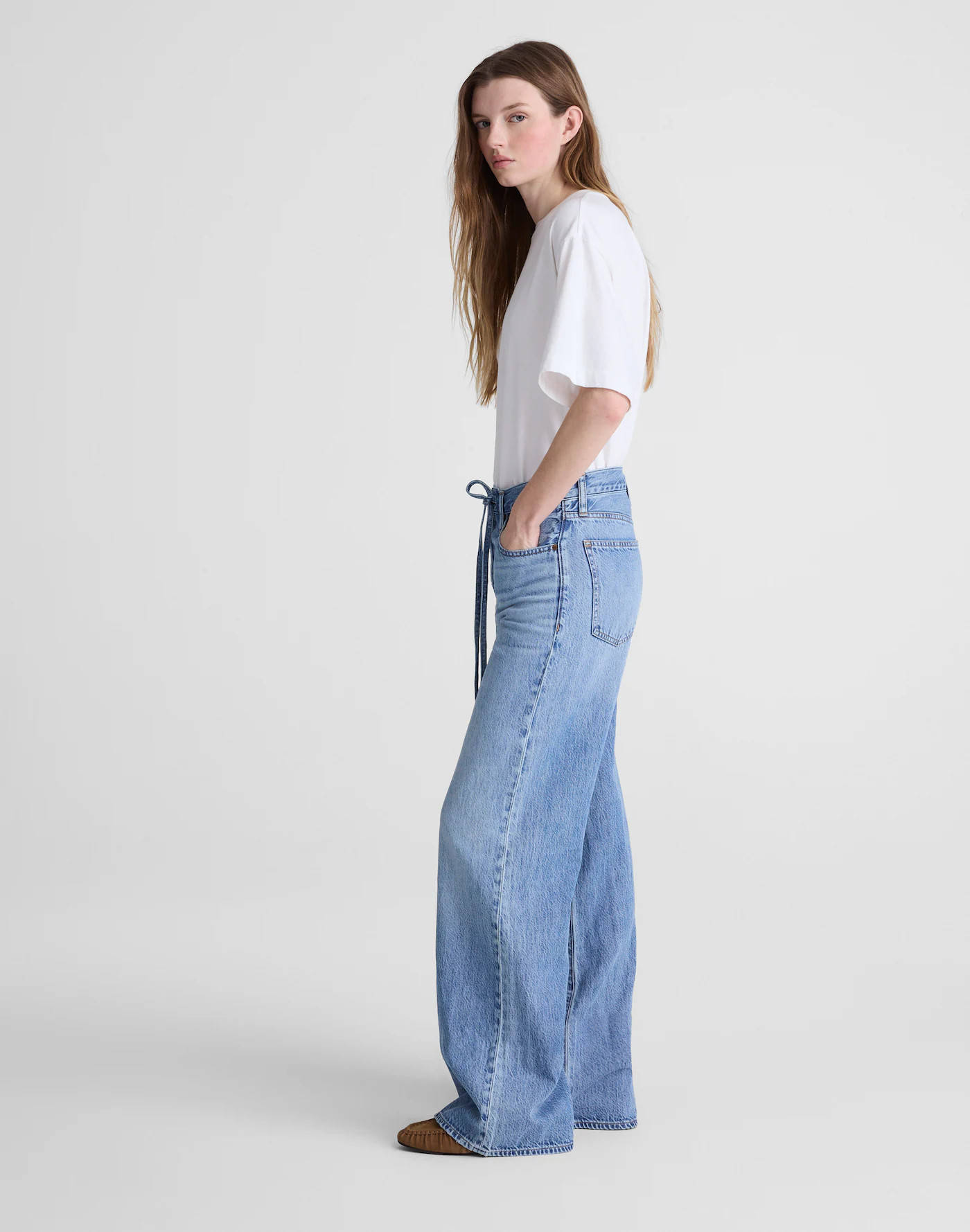 The Ultimate Wide-Leg Jean in Airy Denim | Madewell