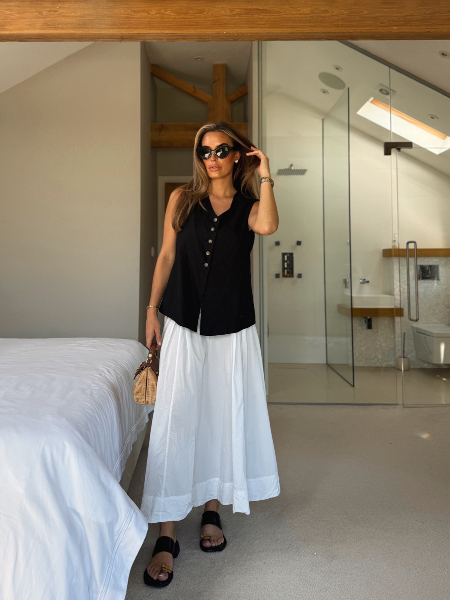 Monochrome maxi skirt style 🖤

#LTKsummer #LTKstyletip #LTKmodest