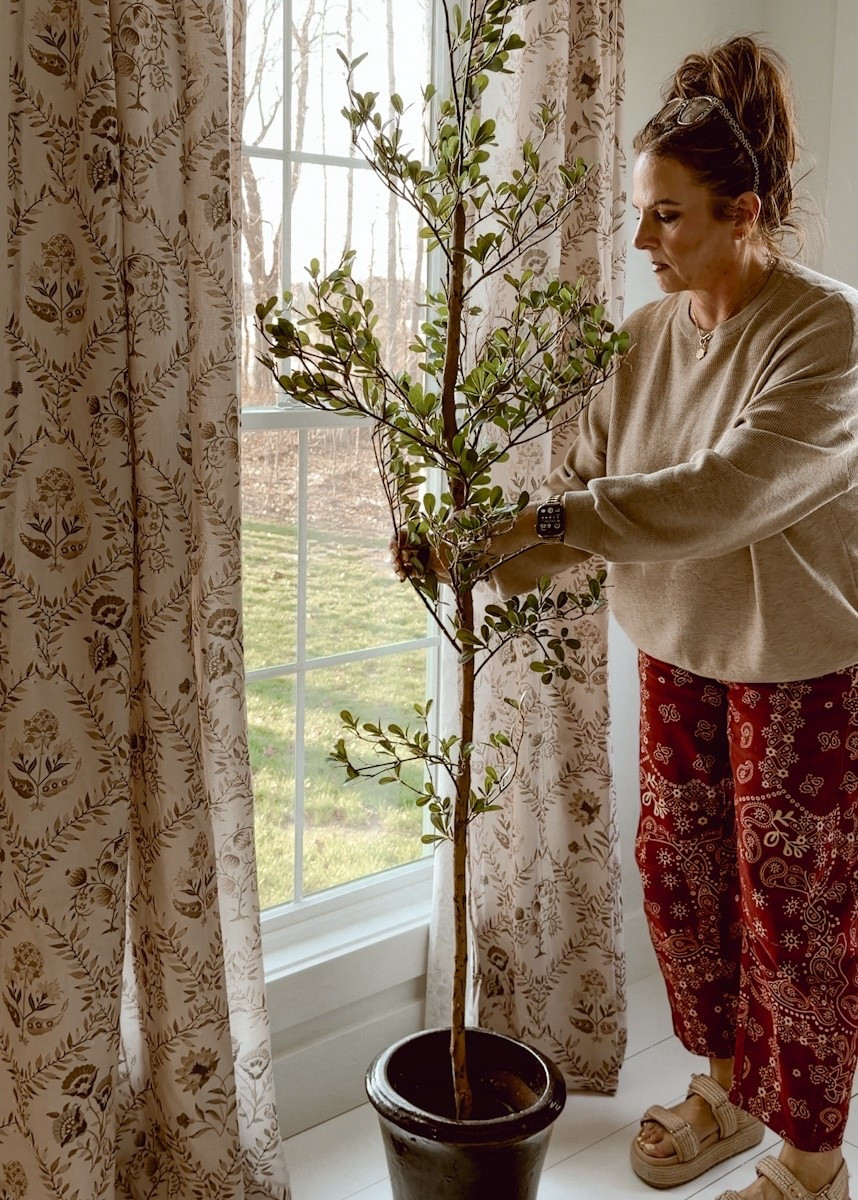 I am styling a new space in our home. I am loving this 6’ tree in front of the window for some added green! 

#LTKSeasonal #LTKHome #LTKdayinmylife