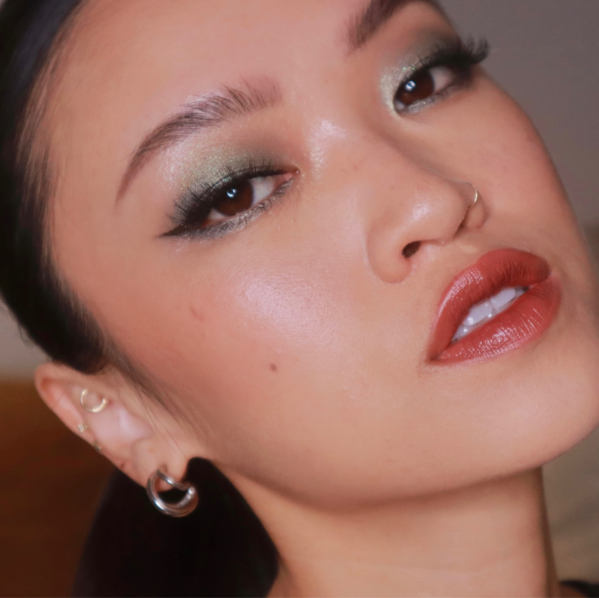 metallic green smokey eye

#LTKbeauty #LTKstyletip #LTKAsia