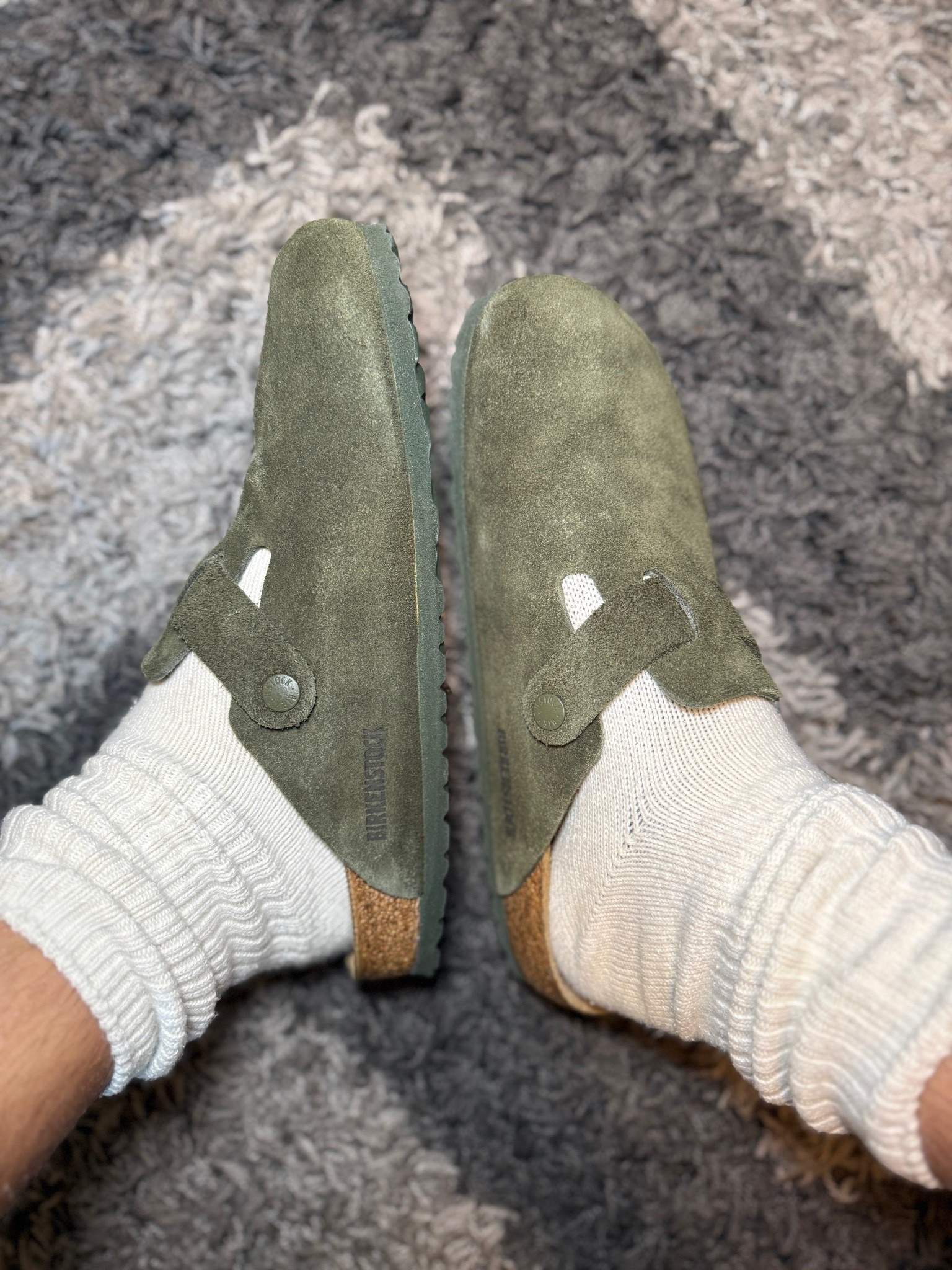 I’ve wanted these thyme Birkenstock Boston’s for over a year and finally found them in my size. If you can find them in your size grab them. This color way has been impossible to find. So excited I got my hands on a pair. #birkenstock #clog #birkenstockboston #summerstyle #summershoe

#LTKootd #LTKMens #LTKActive