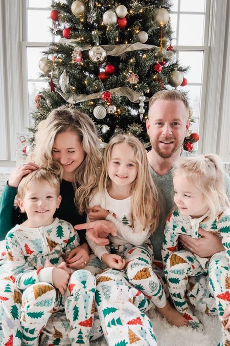 It was a beautiful family Christmas in our matching pajamas 💚❤️🤍

#LTKkids #LTKfamily #LTKHoliday