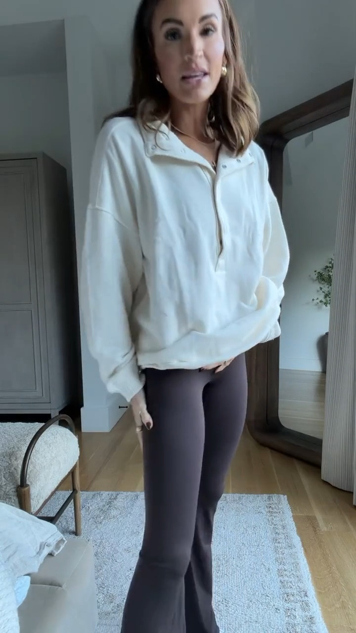 sweatshirt + flare leggings 40% off for cyber week! 🤎

#LTKCyberWeek