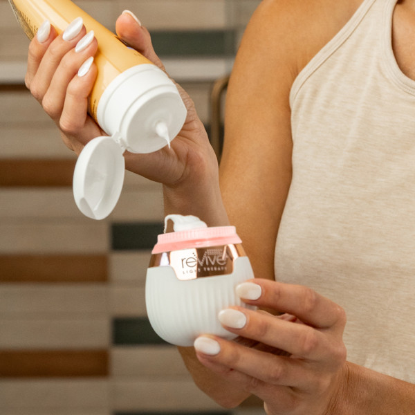 Lux Collection Soniqué Mini | LED Light Therapy Sonic Cleanser | LED Technologies, Inc