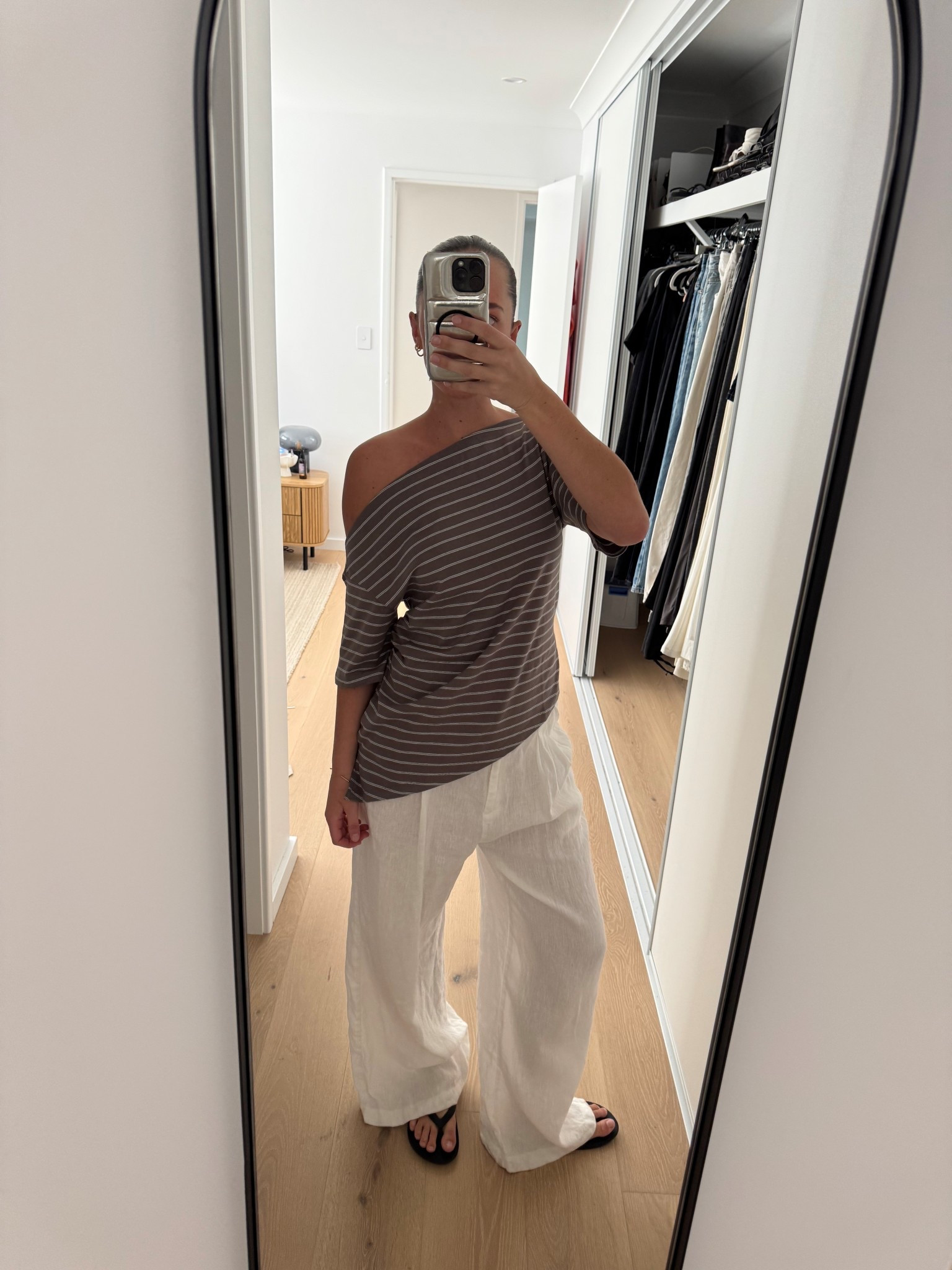 Top is S & linen pants are a M for that oversized drop 