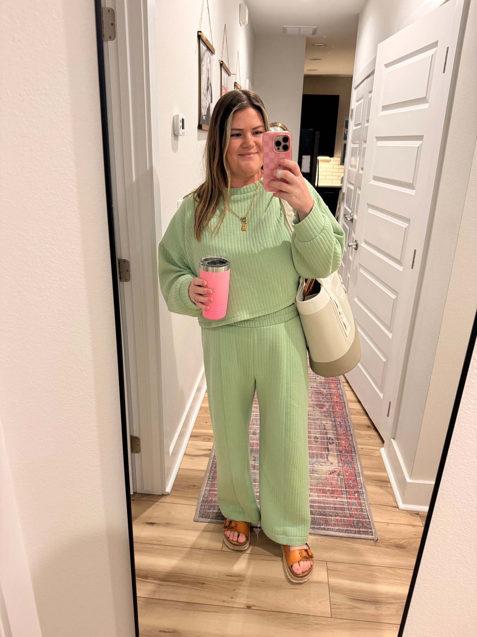 Linking this set! And it’s on sale ✨ love old navy wearing the L in both 