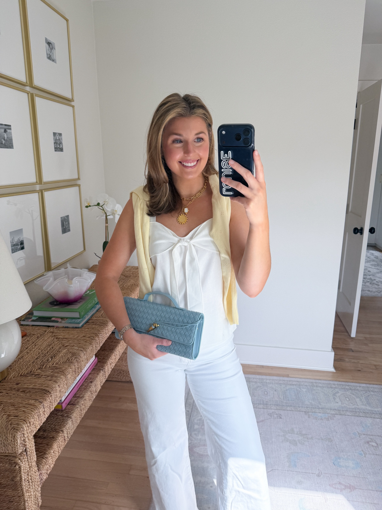 Spring outfit idea! Wearing a S 