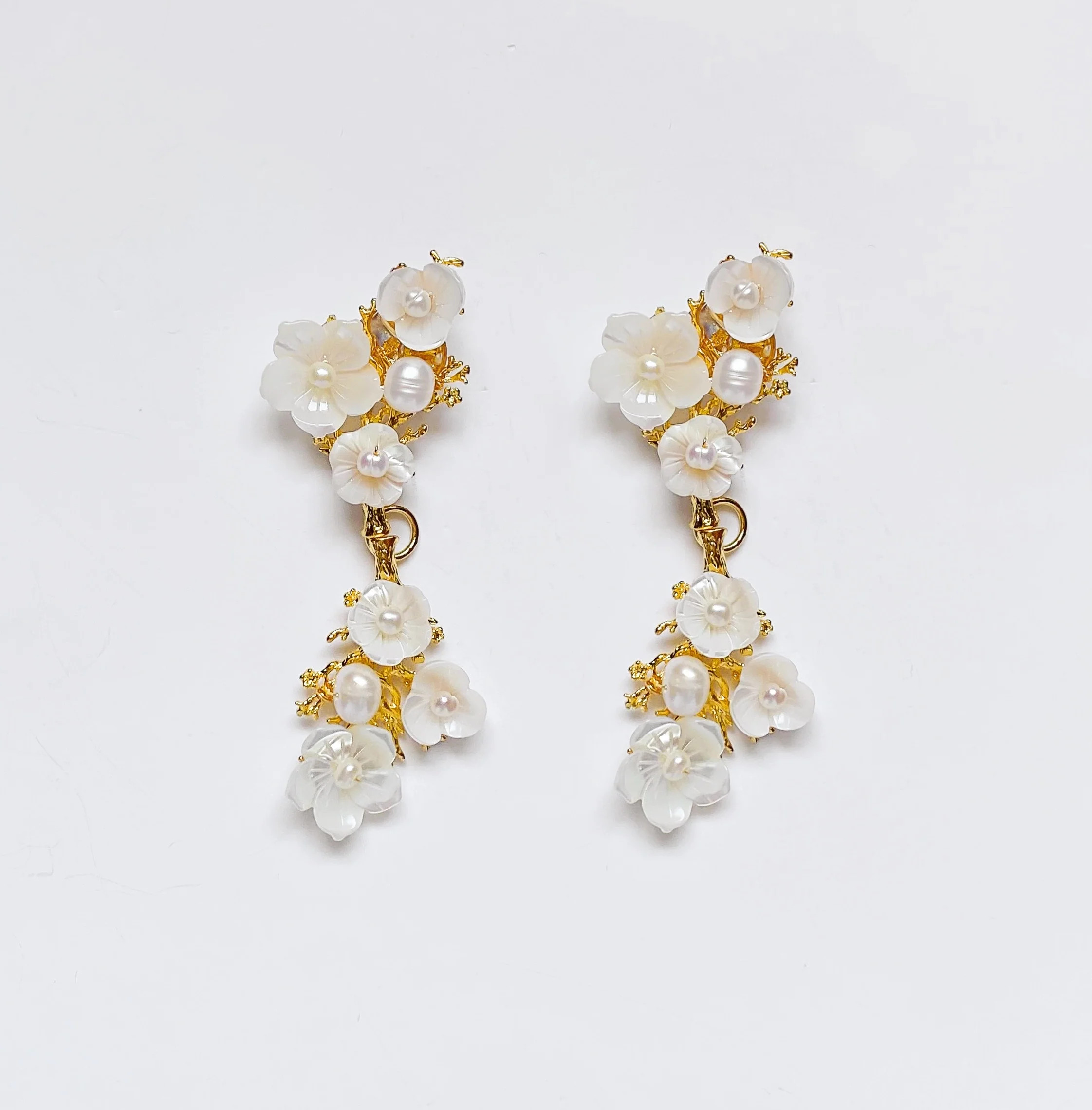 Delicate Pearl Flowers | Vivian Drew