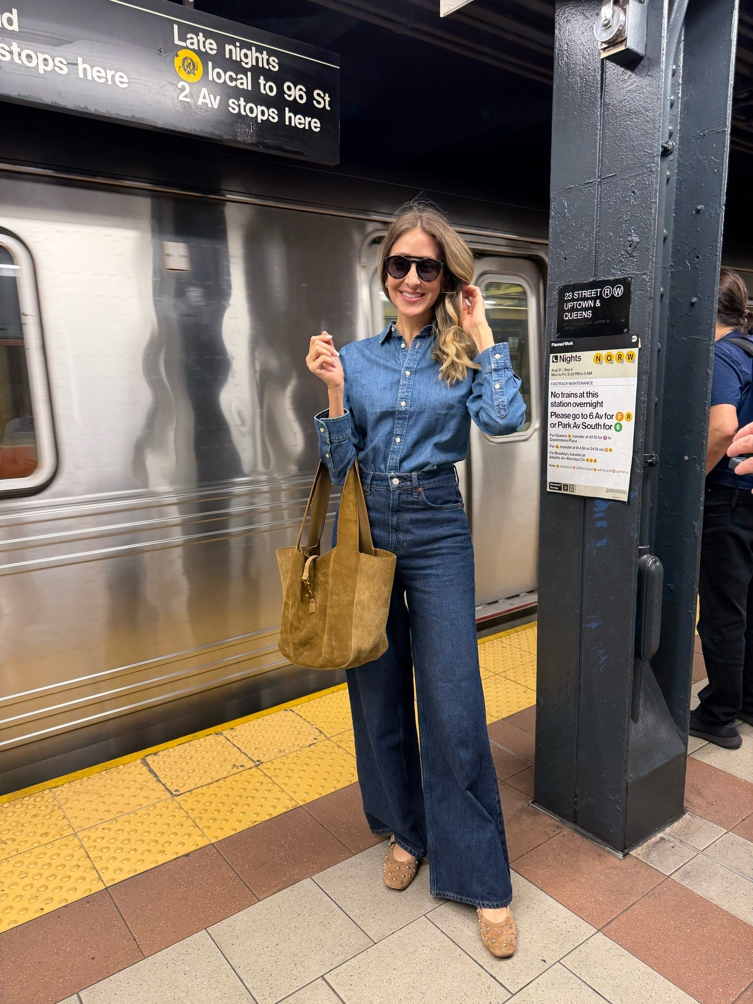 Denim on denim outfit that’s perfect for fall. Suede bag, suede flats, wide leg jeans. Everything runs true to size, I’m wearing size small and 27 on pants

#LTKU #LTKootd #LTKSeasonal