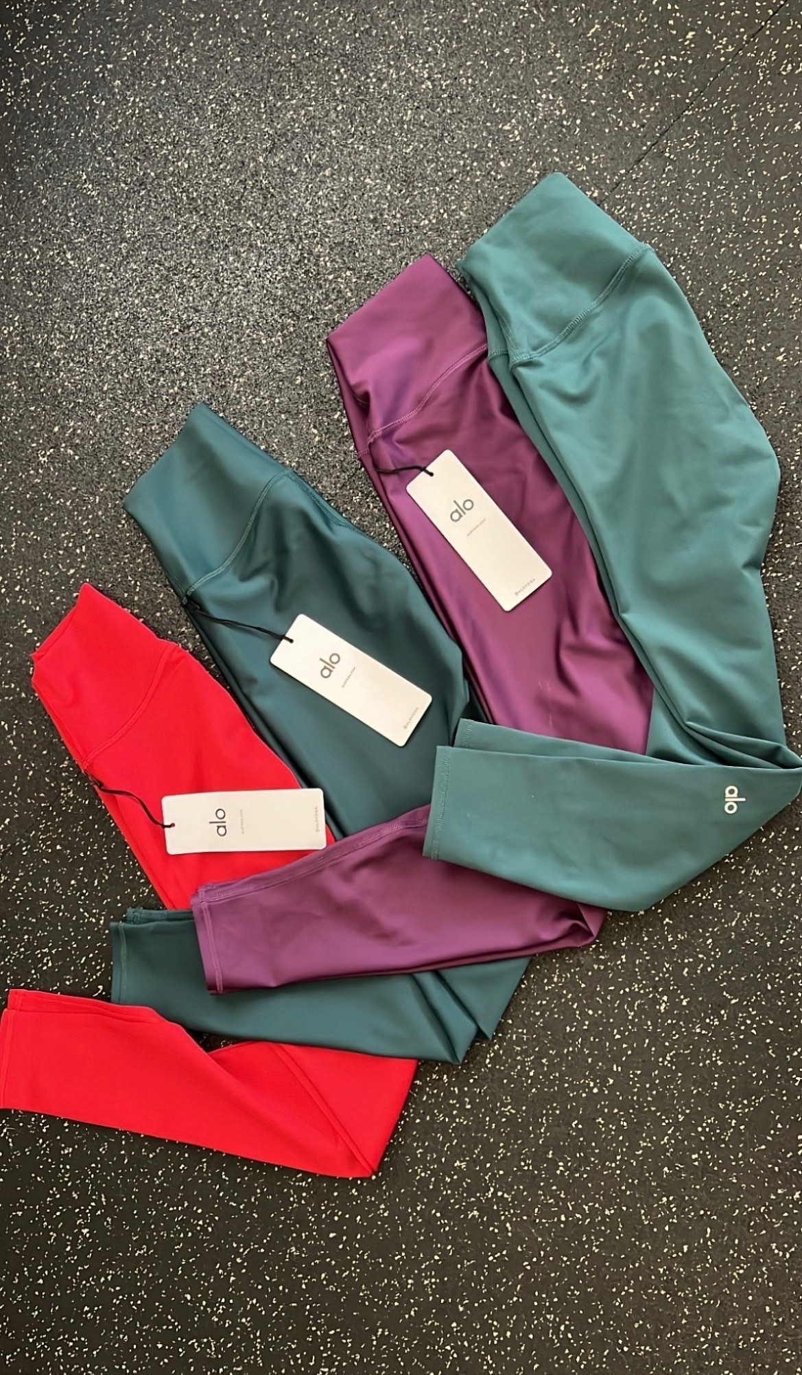 Alo yoga sale 30% off! I love the fit of the Alo Airlift leggings they are so comfortable and flattering on! I wear the xxs. Alo yoga Black Friday sale, activewear, Alo leggings

#LTKActive #LTKSaleAlert #LTKfitnessgoals